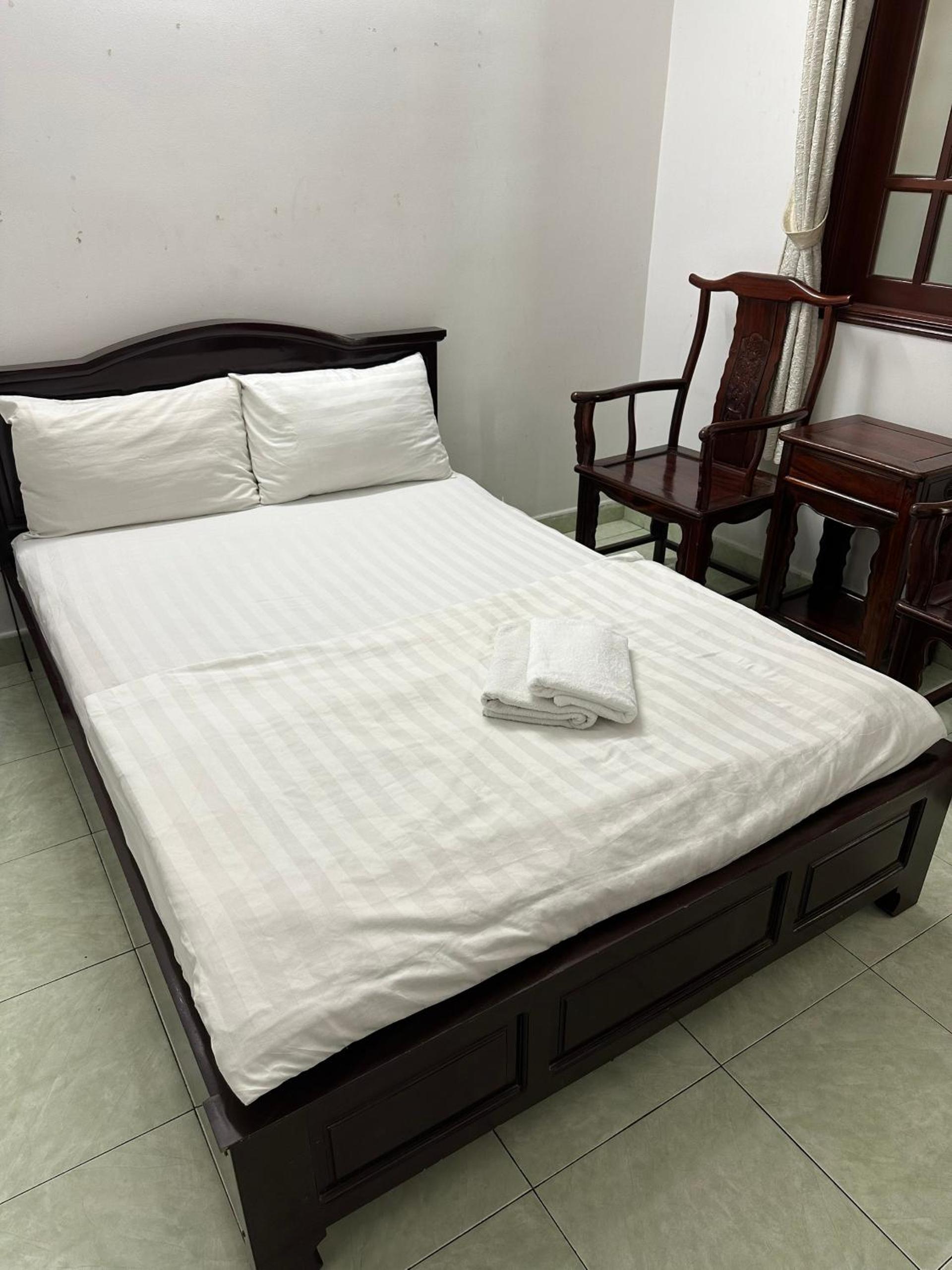 Xuân An Hotel - 53 Nguyễn Thái Bình, Q. Tân Bình - by Bay Luxury