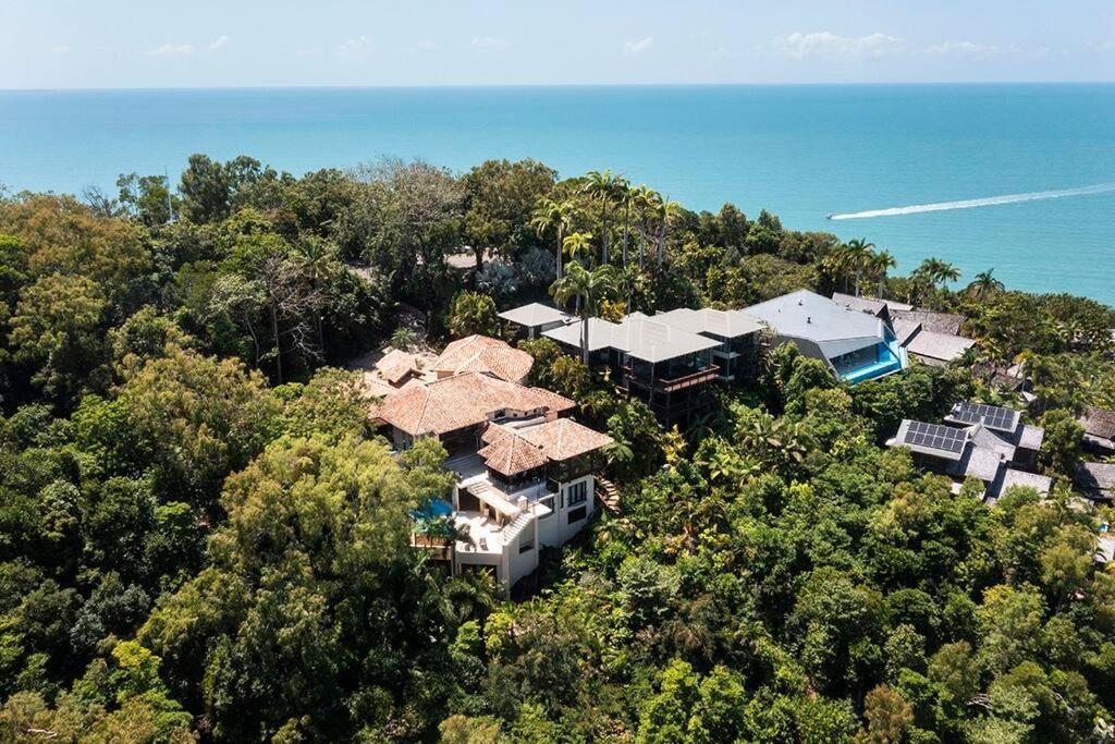 44 Island Point Road at Port Douglas by HIHA