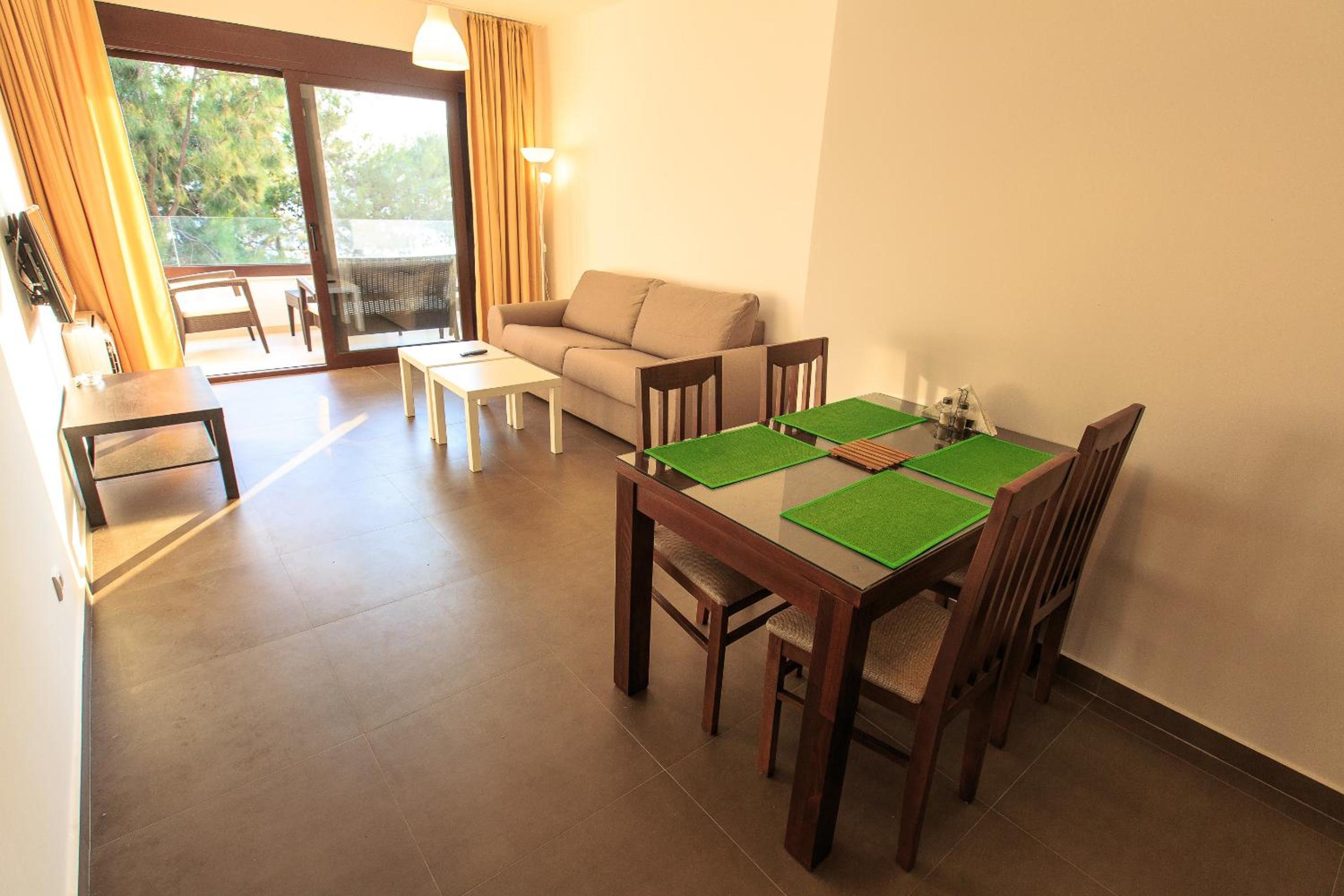 Apartments Kuce Lekovica Beach & snack bar- Bistro