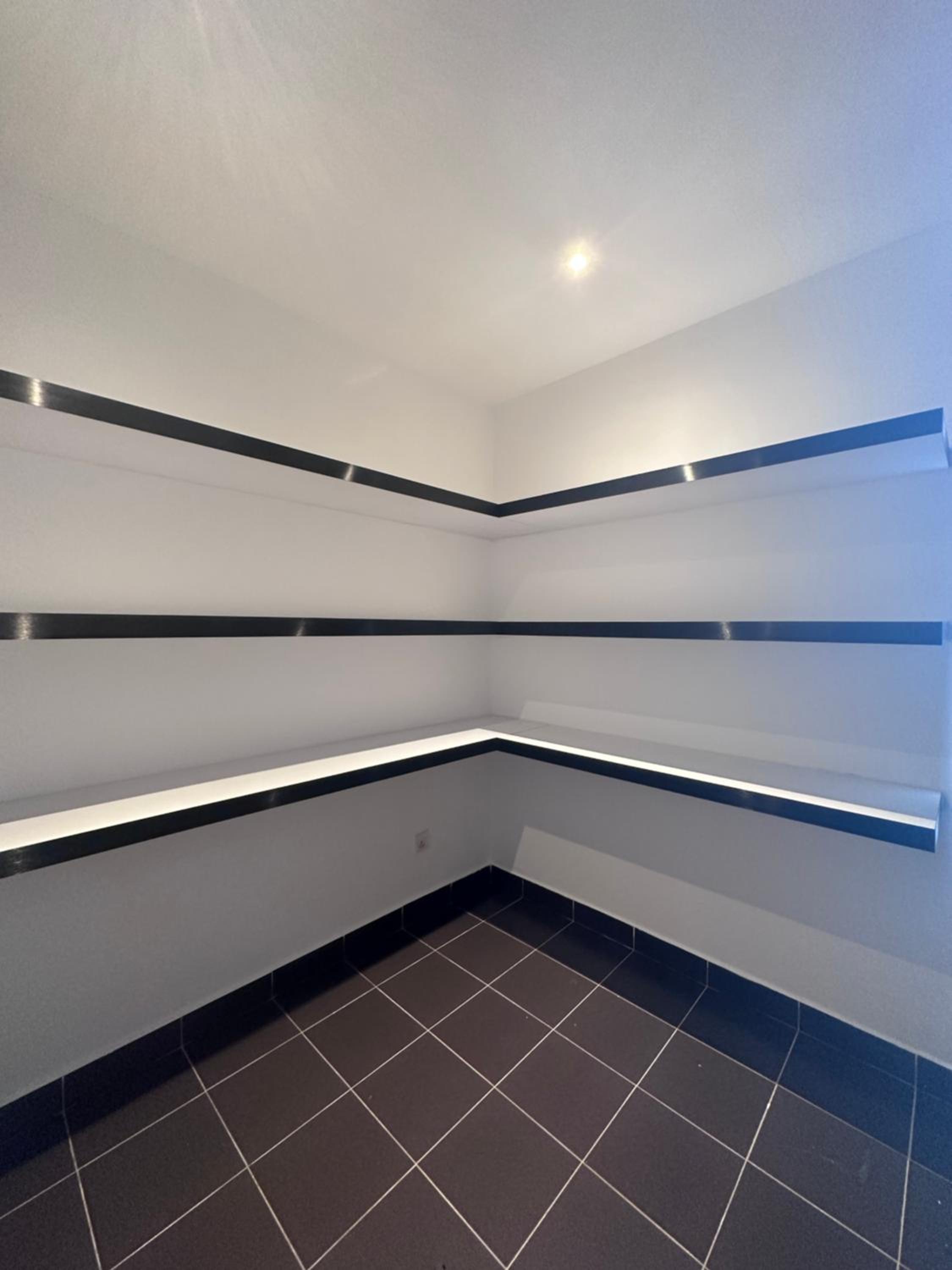 New Mount Austin Swarovski Design 15 pax condo