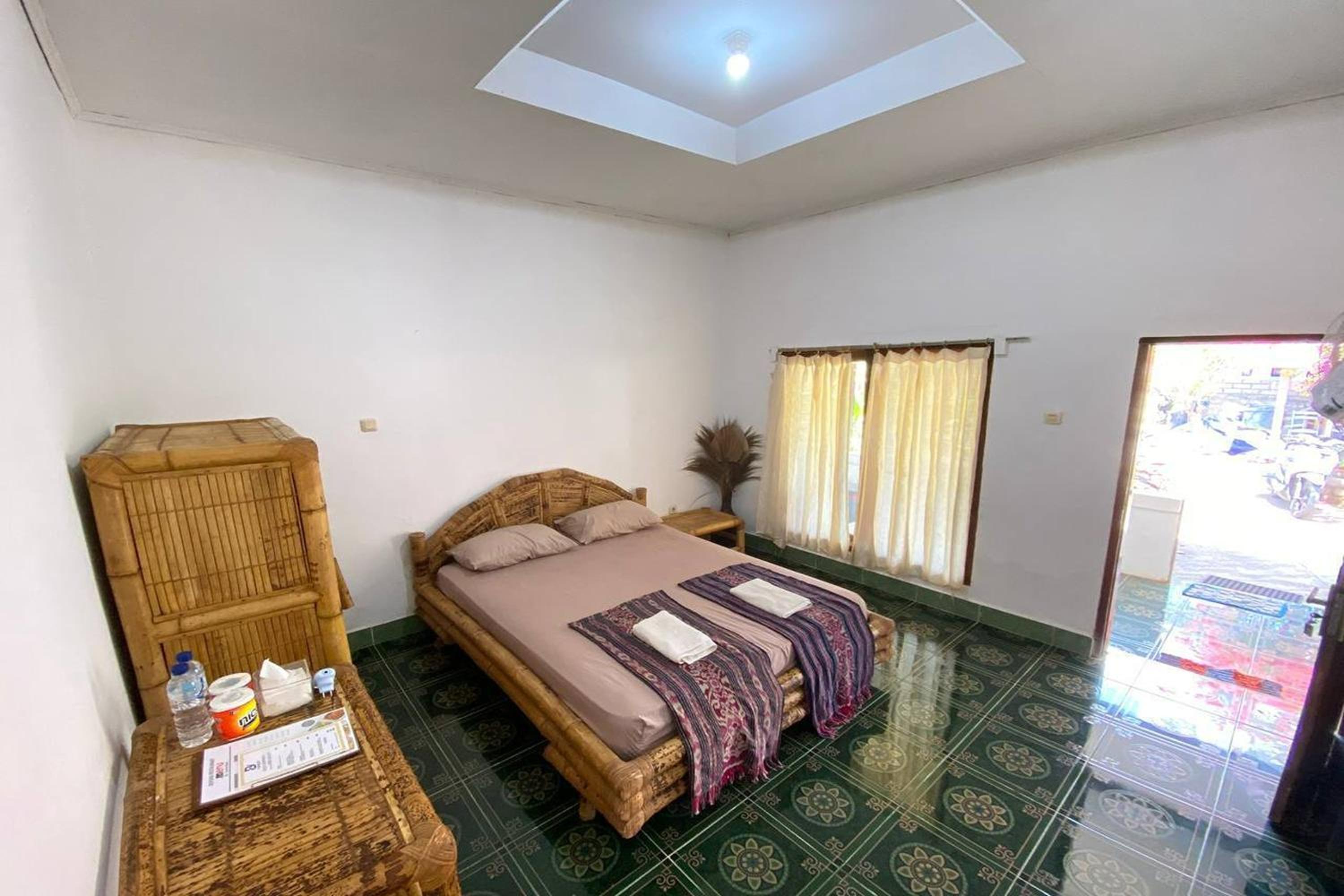 Duyung Rooms & Resto Gerupuk view 2