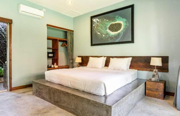 Big Brother Surf Inn