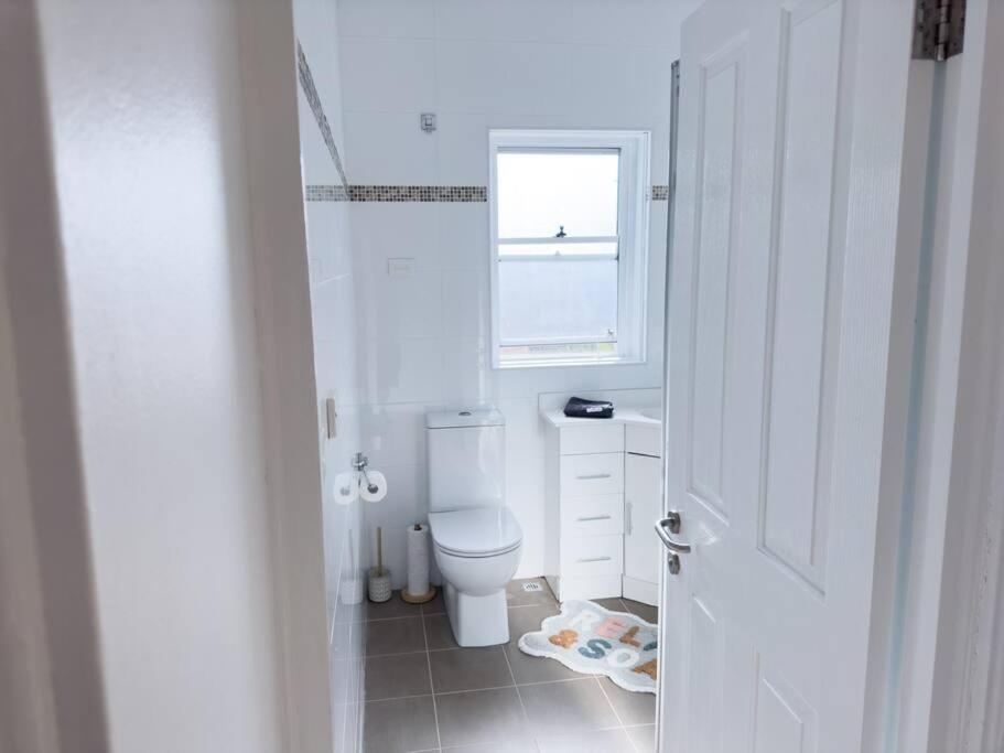 On The Esplanade - Close to beach & Cronulla mall with Aircon