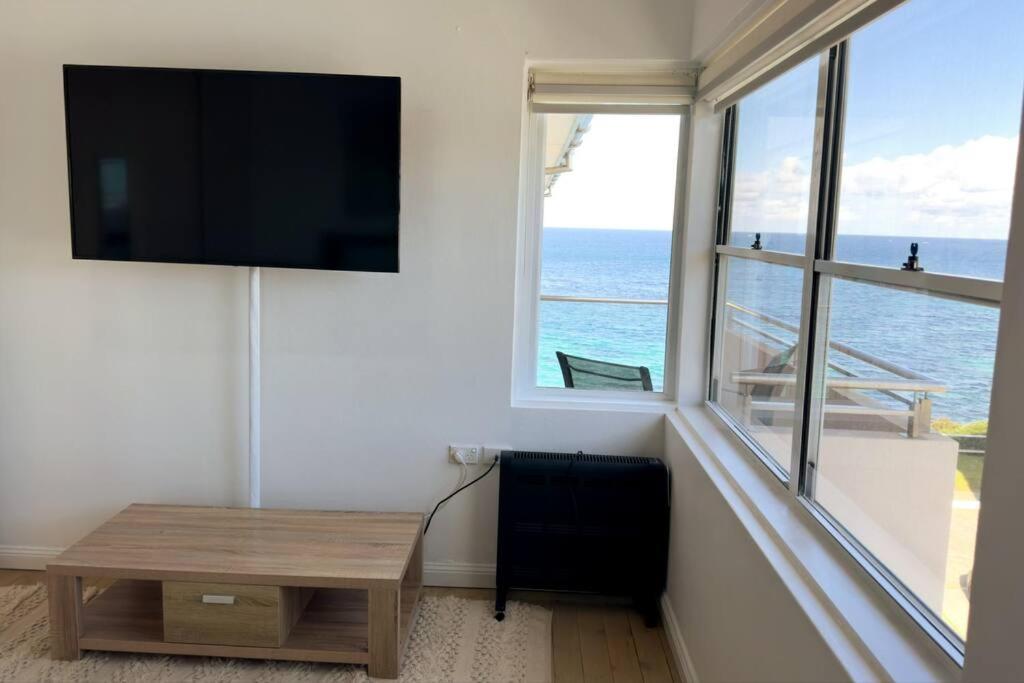On The Esplanade - Close to beach & Cronulla mall with Aircon