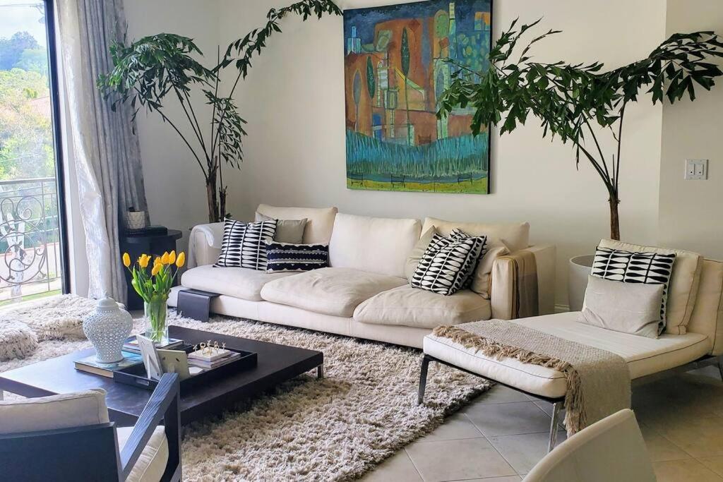 Stylish Pacific Palisades Gem