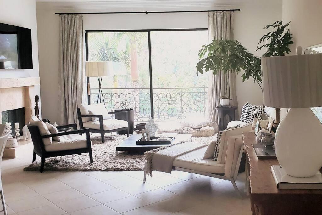 Stylish Pacific Palisades Gem
