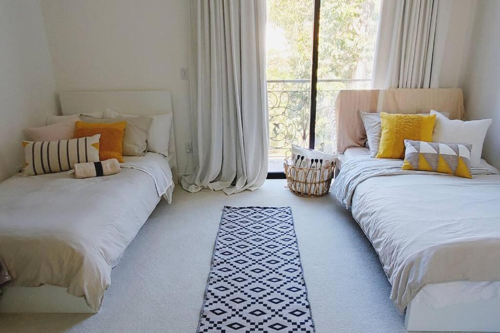 Stylish Pacific Palisades Gem