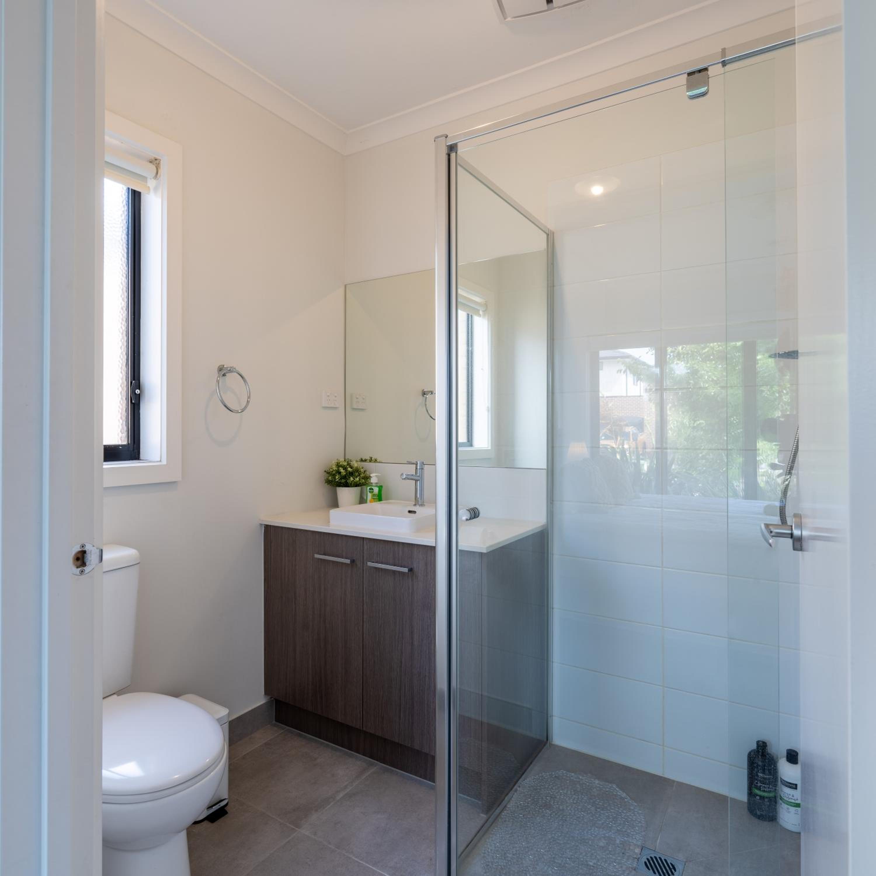 Cranbourne Entire house 4bedroom