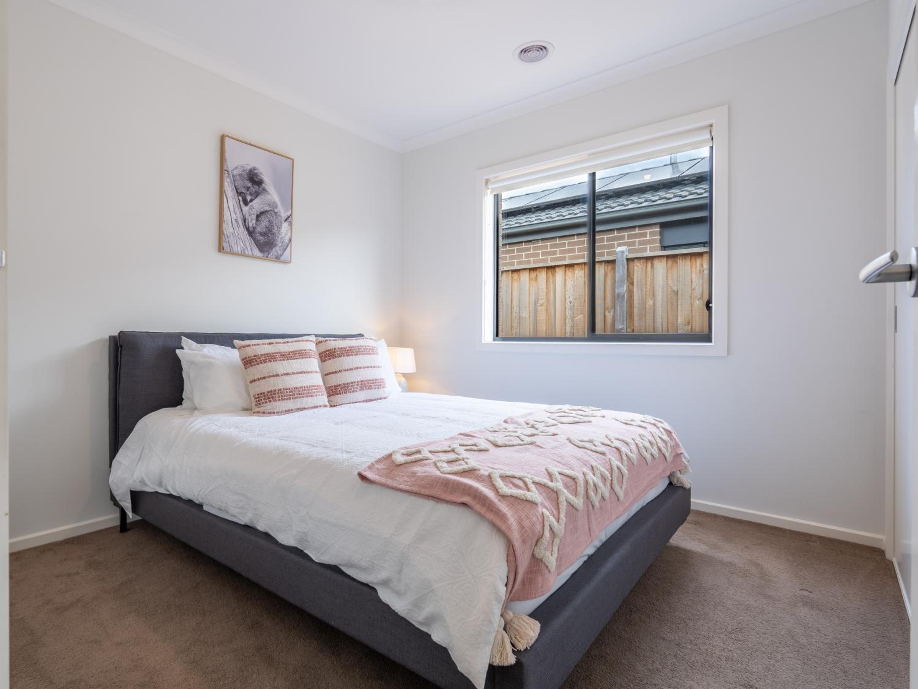 Cranbourne Entire house 4bedroom