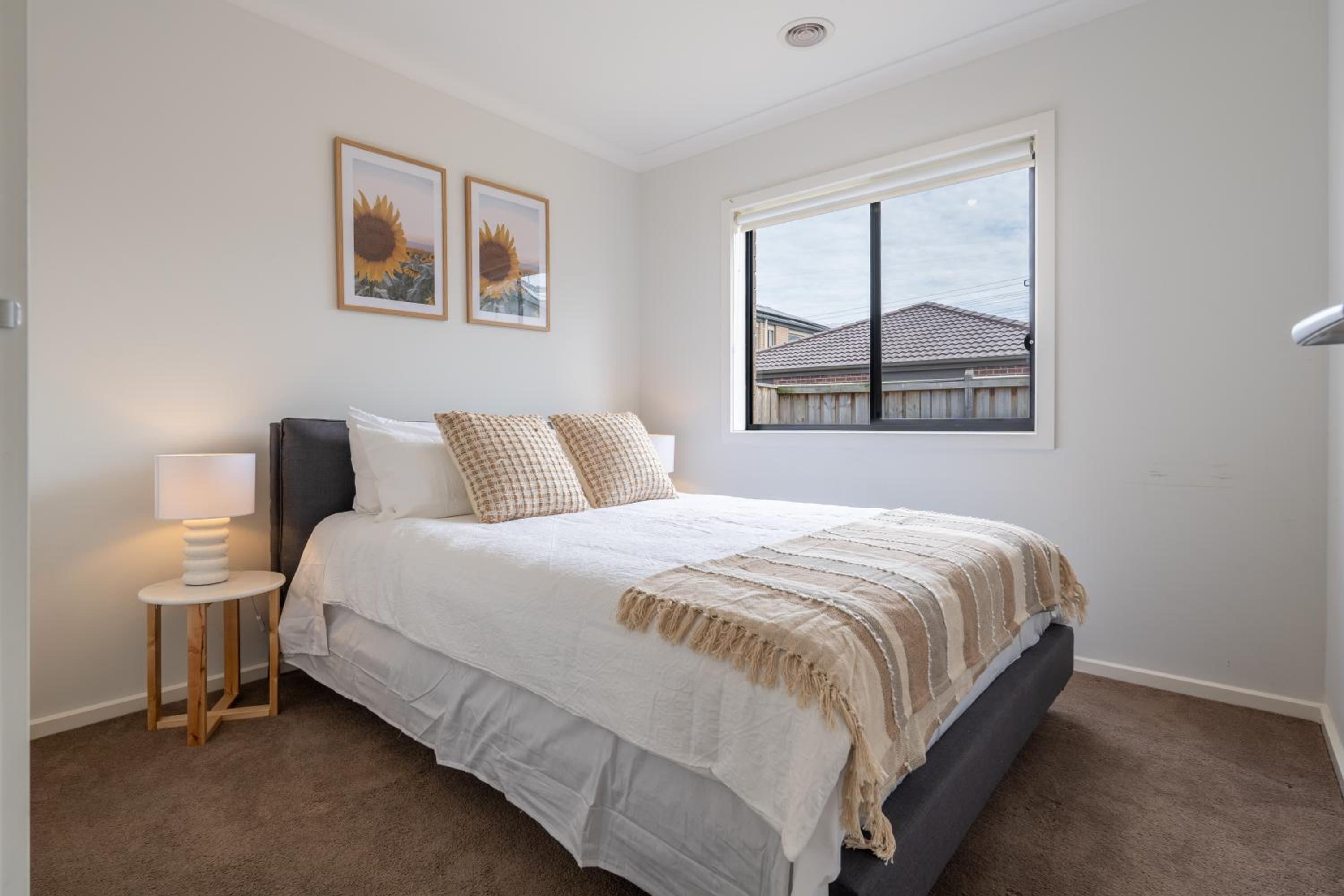 Cranbourne Entire house 4bedroom