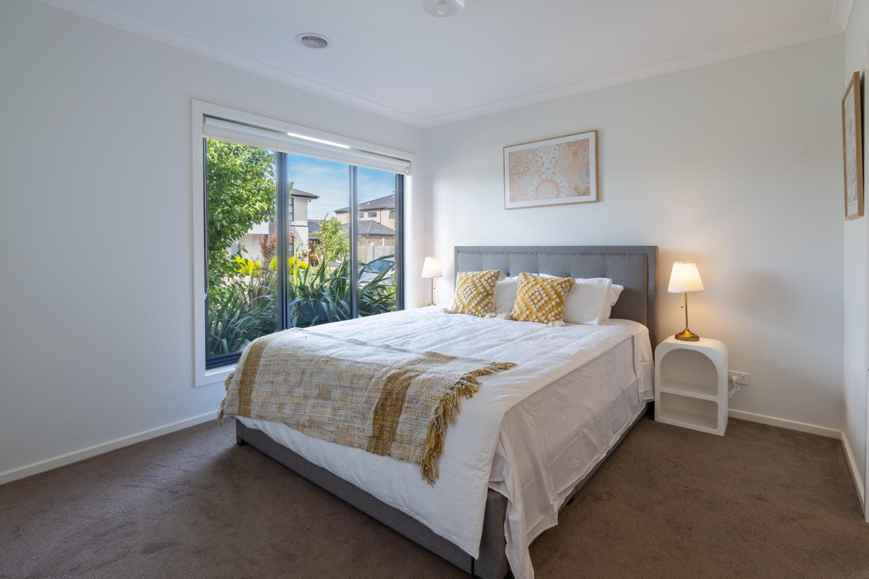 Cranbourne Entire house 4bedroom