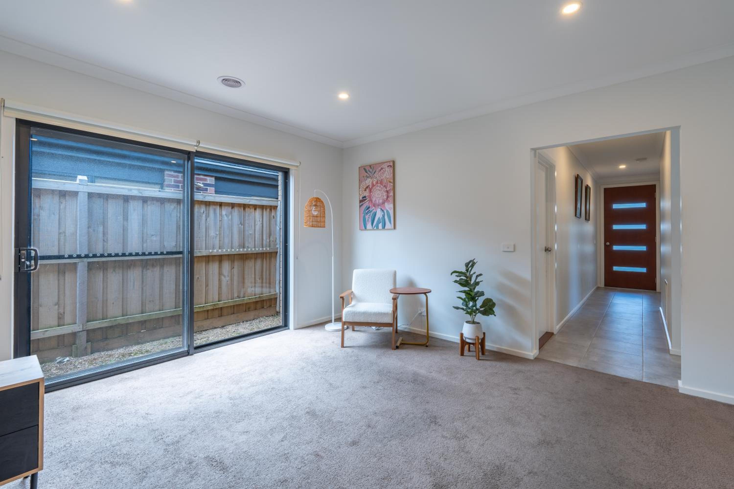 Cranbourne Entire house 4bedroom