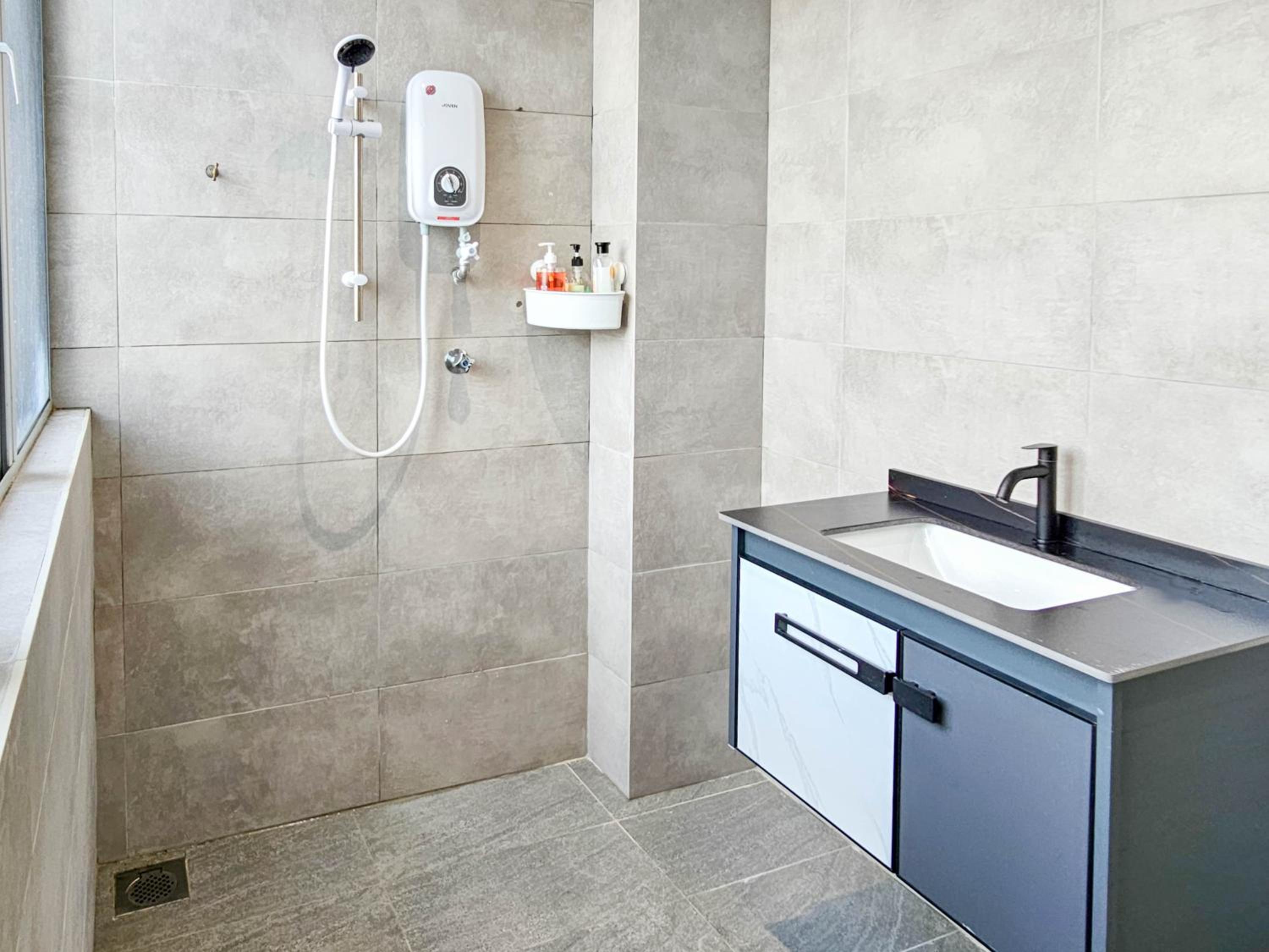 Stay429 at Bukit Bintang 4bedroom 15pax By Shine Stay