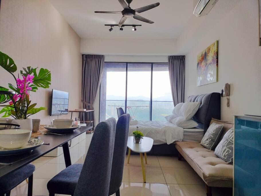 Central KL Retreat MyTown Ikea KLCC TRX Mall MRT