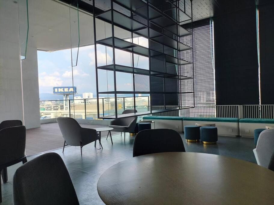 Central KL Retreat MyTown Ikea KLCC TRX Mall MRT