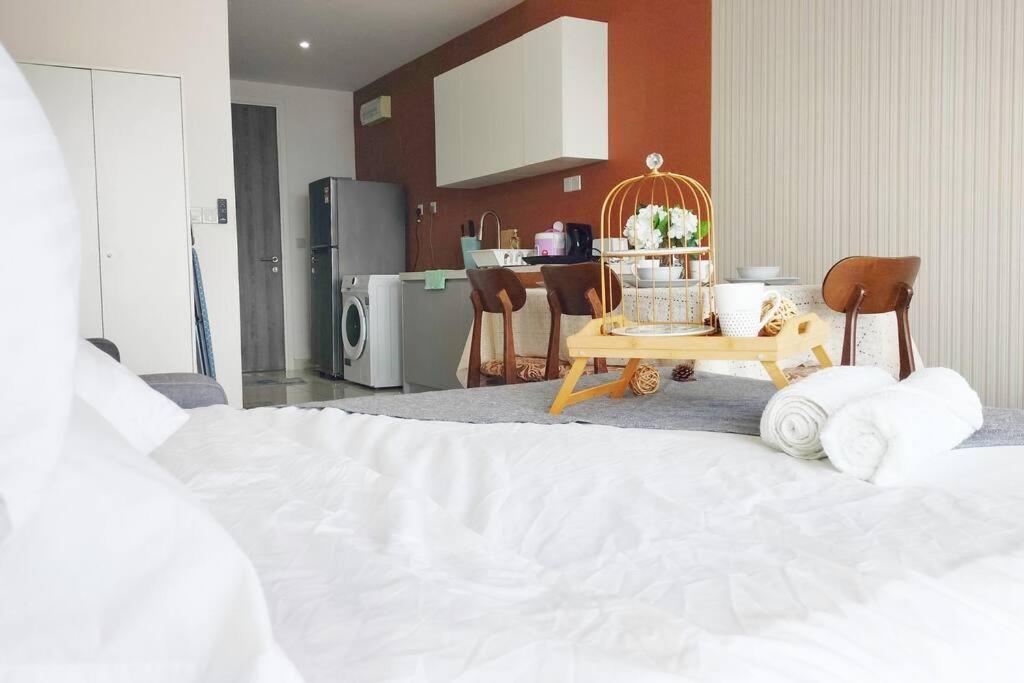 Central KL Retreat MyTown Ikea KLCC TRX Mall MRT