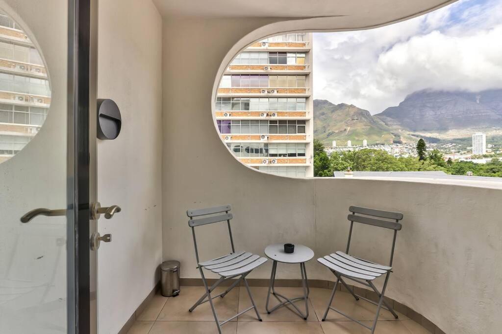 Tuynhuys Modern Apartment view 2