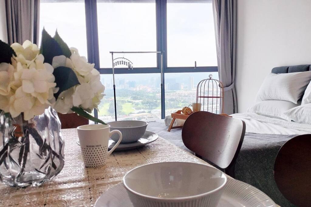 Central KL Retreat MyTown Ikea KLCC TRX Mall MRT