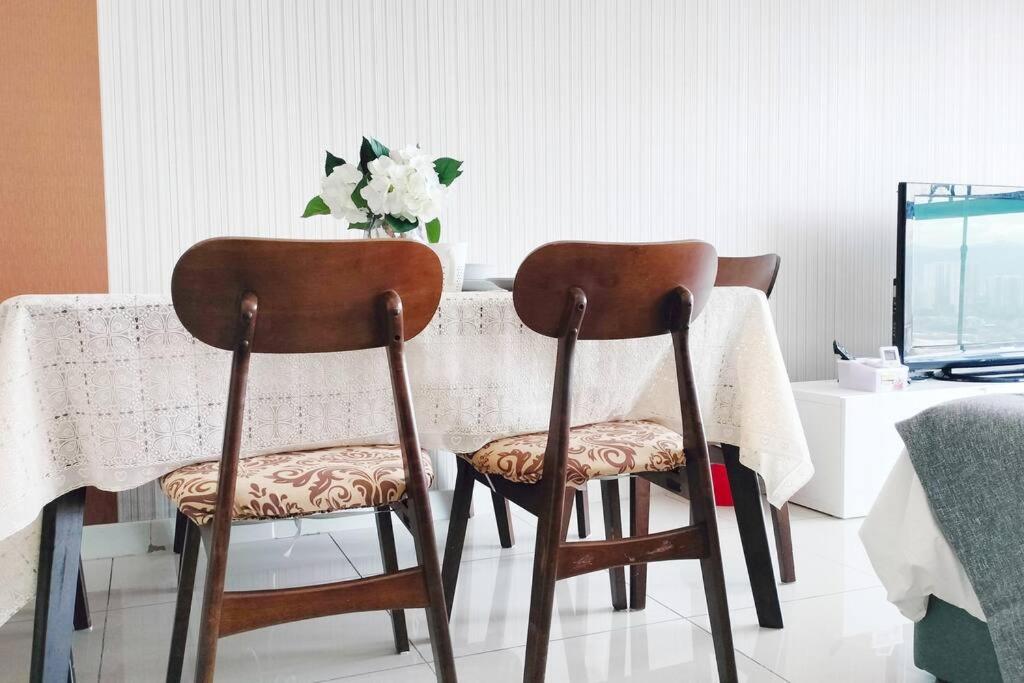 Central KL Retreat MyTown Ikea KLCC TRX Mall MRT