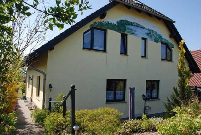 großes Ferienhaus mit Terrasse am Granitzwald