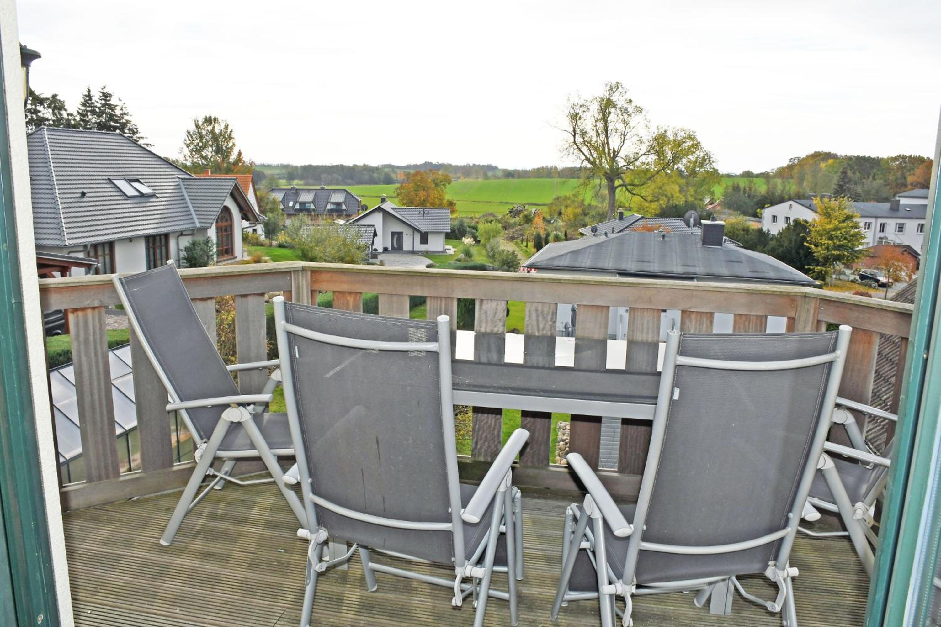 großes Ferienhaus mit Terrasse am Granitzwald