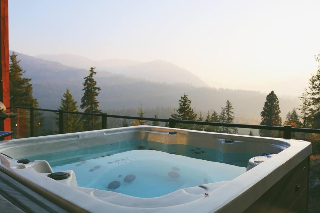 Five Star-Amazing views and Hot Tub