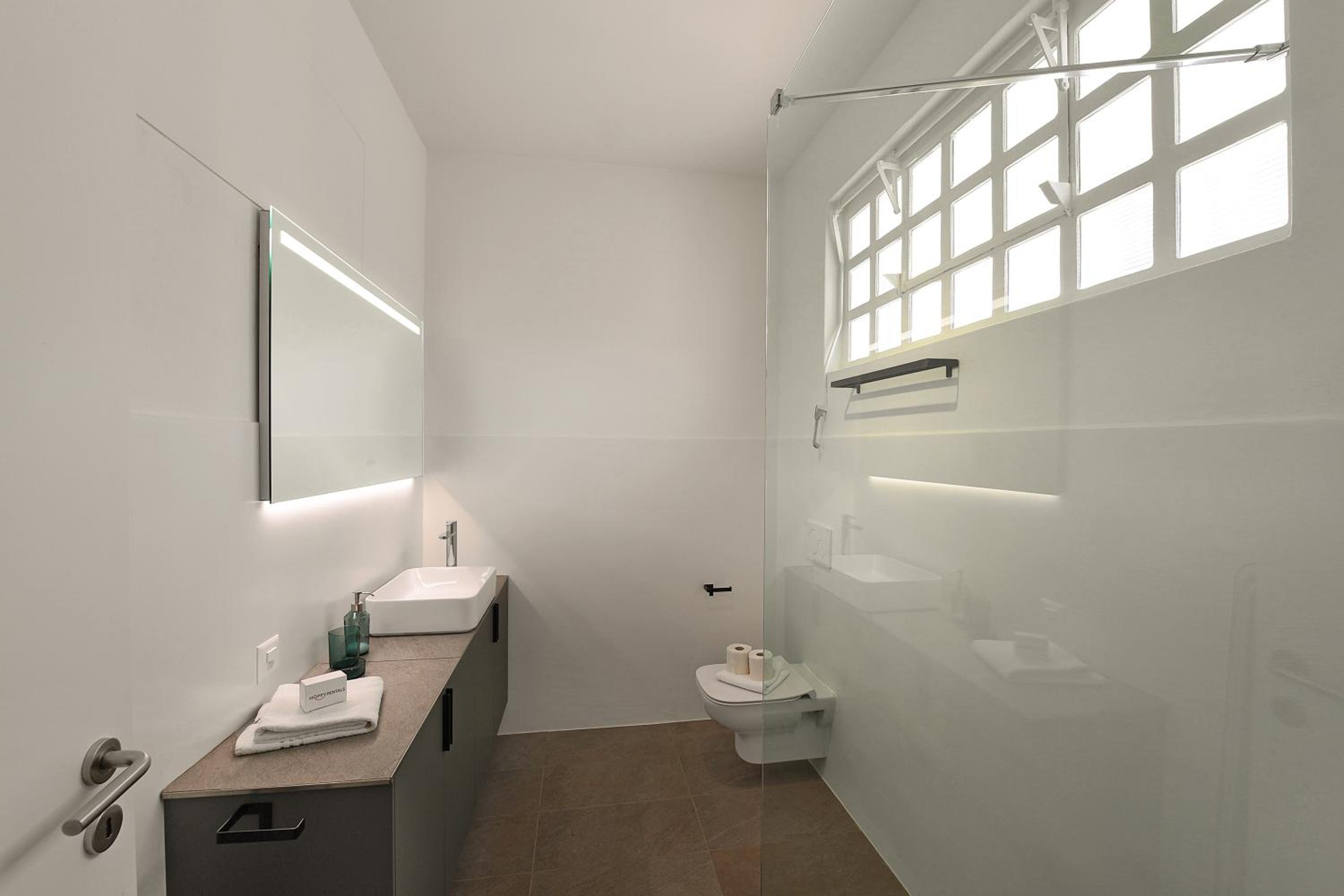 Modern Apartment Lugano - Happy Rentals