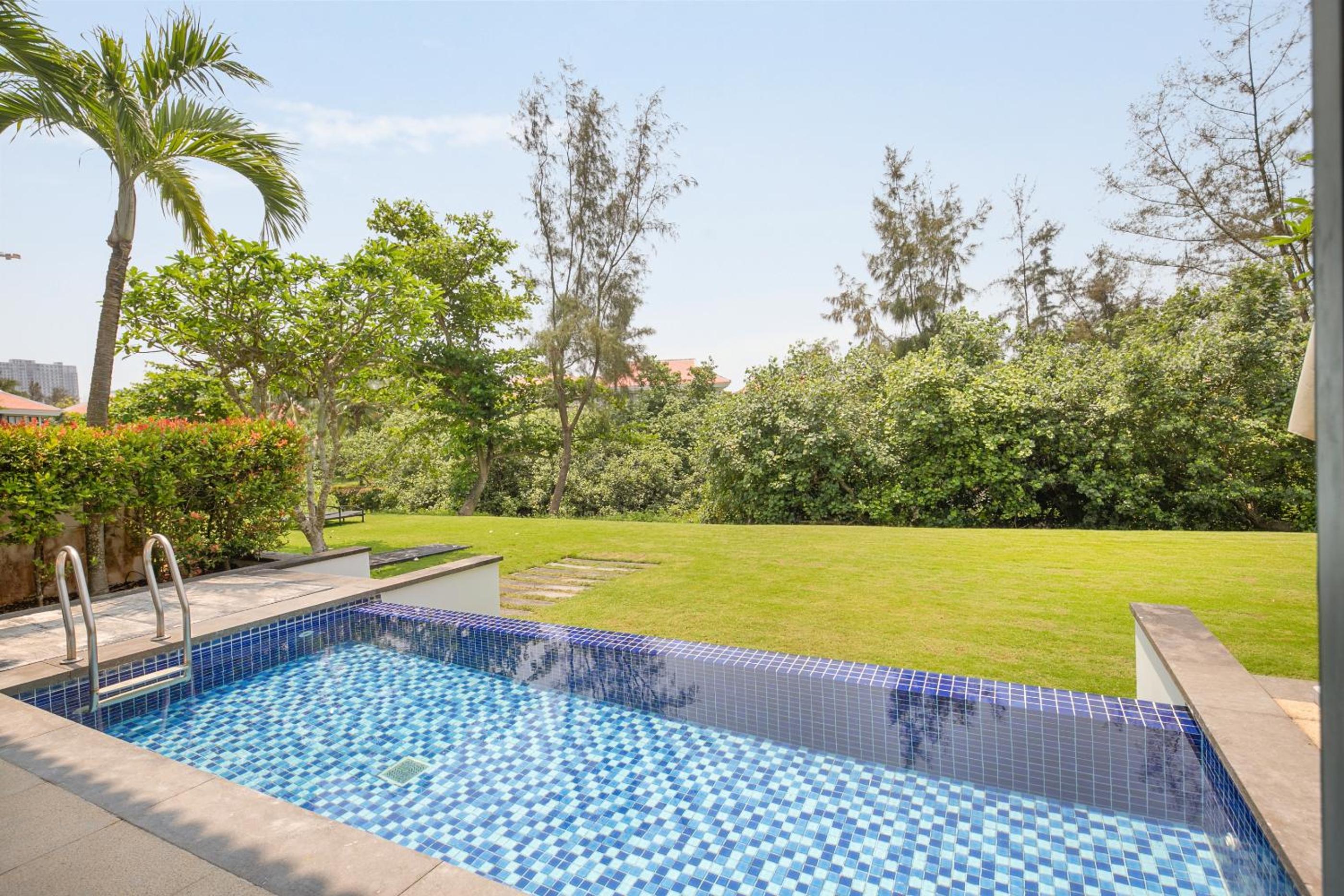 Sun Grow Ocean Luxury Villas & Resort Da Nang
