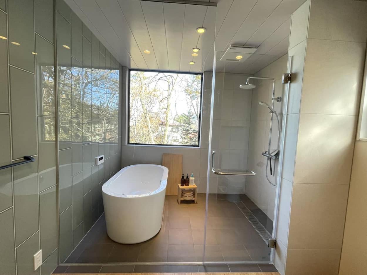 Villa Sono by Hakuba White Fox Company view 4