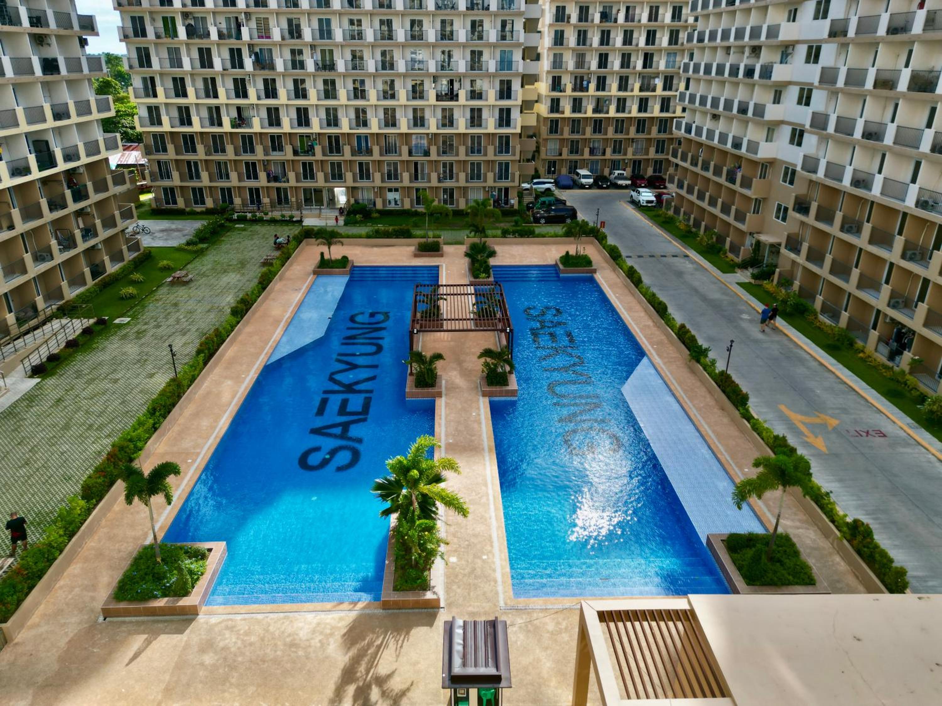 Studio condo Saekyung village 1 Free pool Near airport view 4