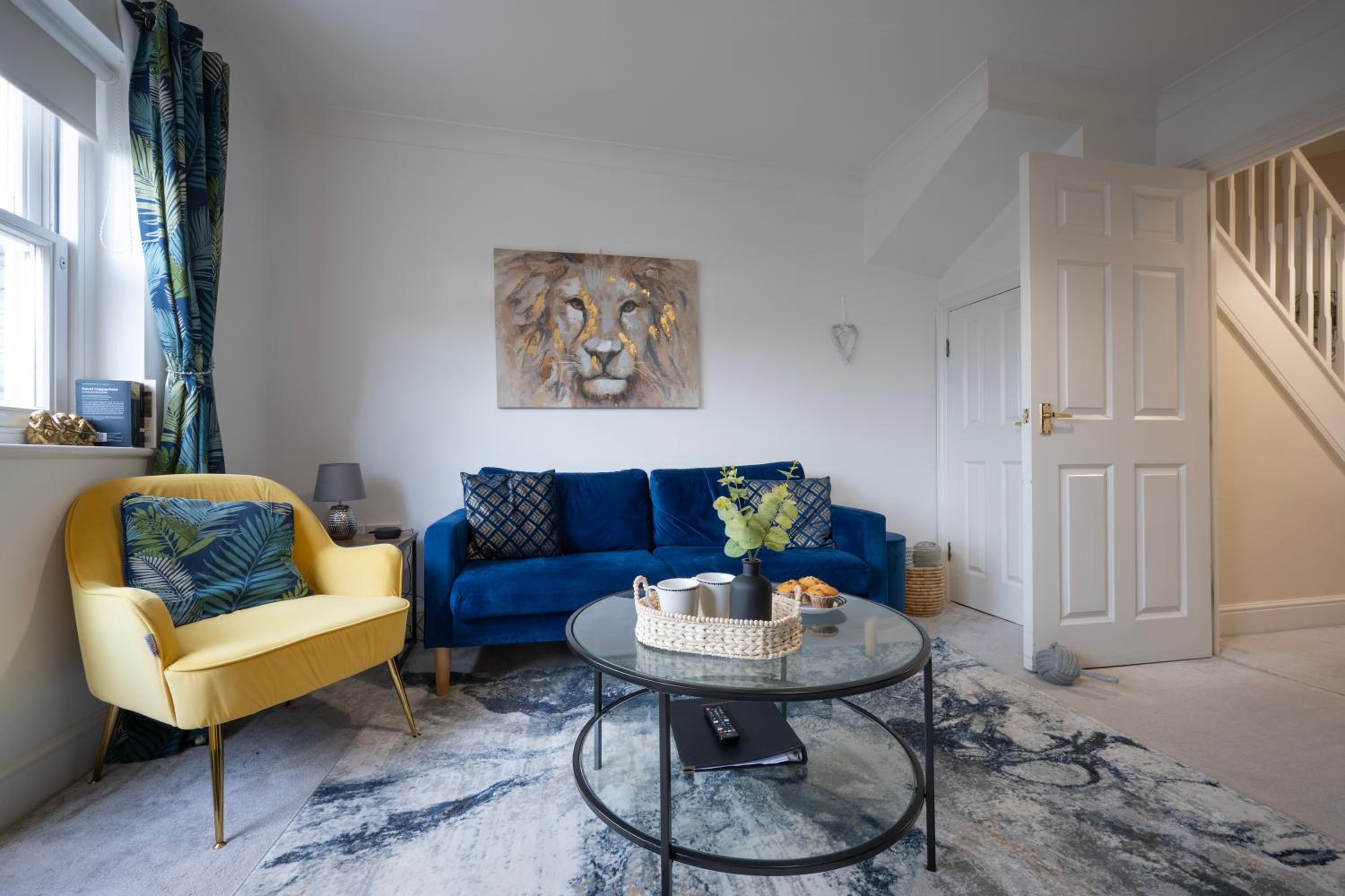 The Copperfield - Modern 4 Bed house with parking view 4