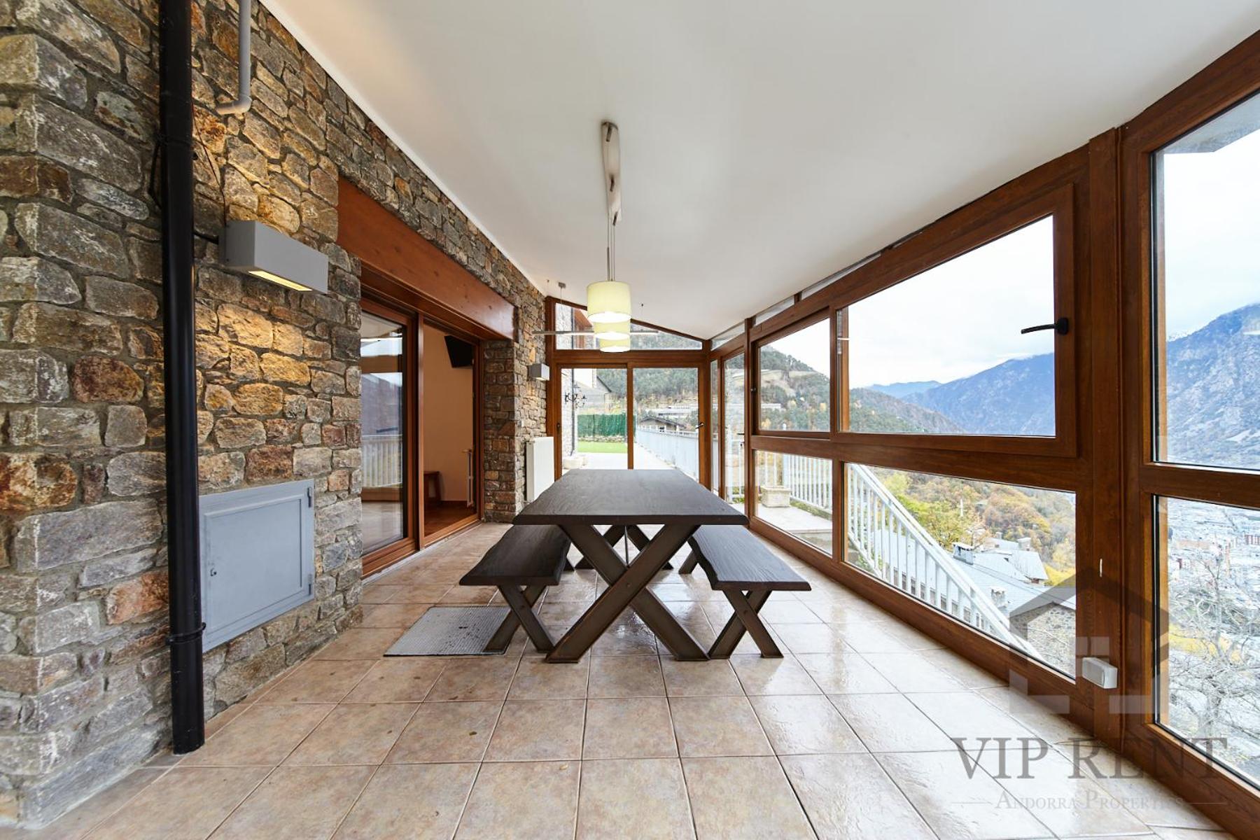 Can Noguer Chalet de Lujo en Escaldes ,vistas panorámicas, jacuzzi