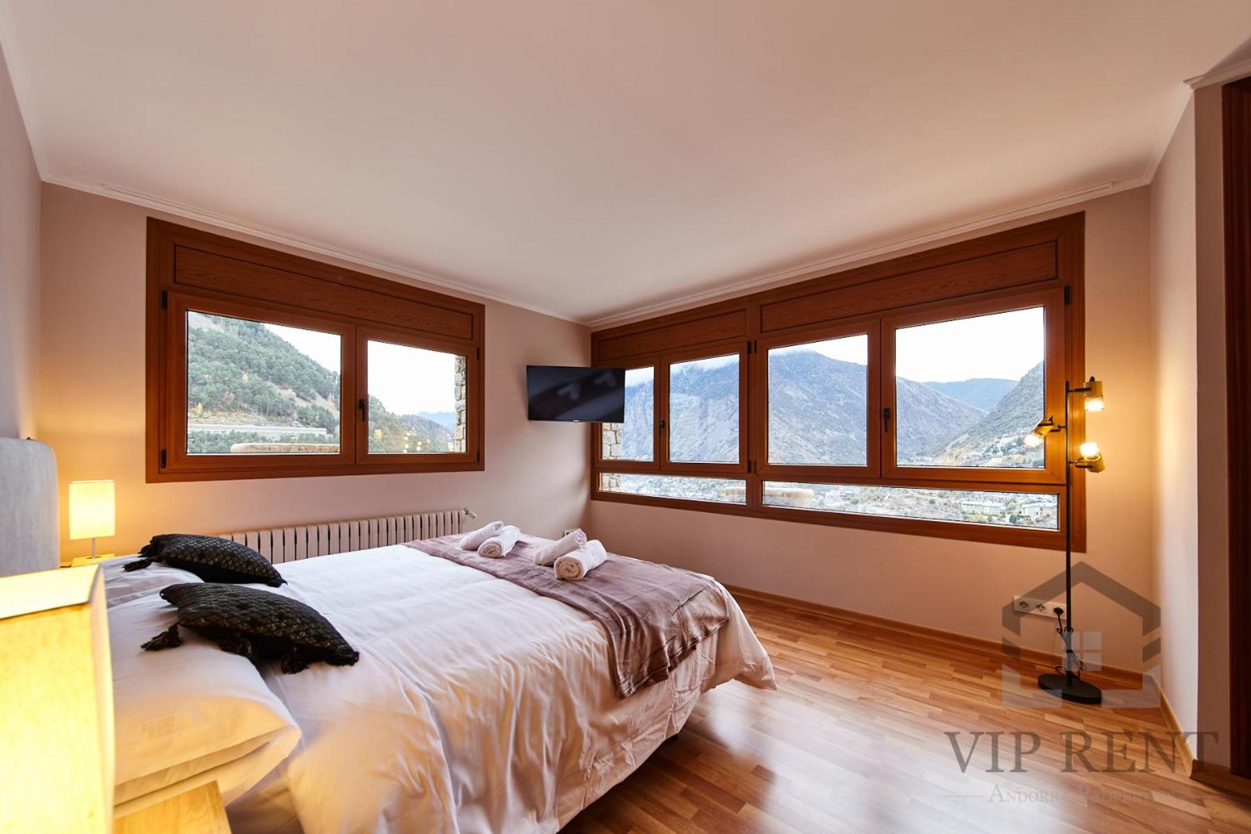 Can Noguer Chalet de Lujo en Escaldes ,vistas panorámicas, jacuzzi