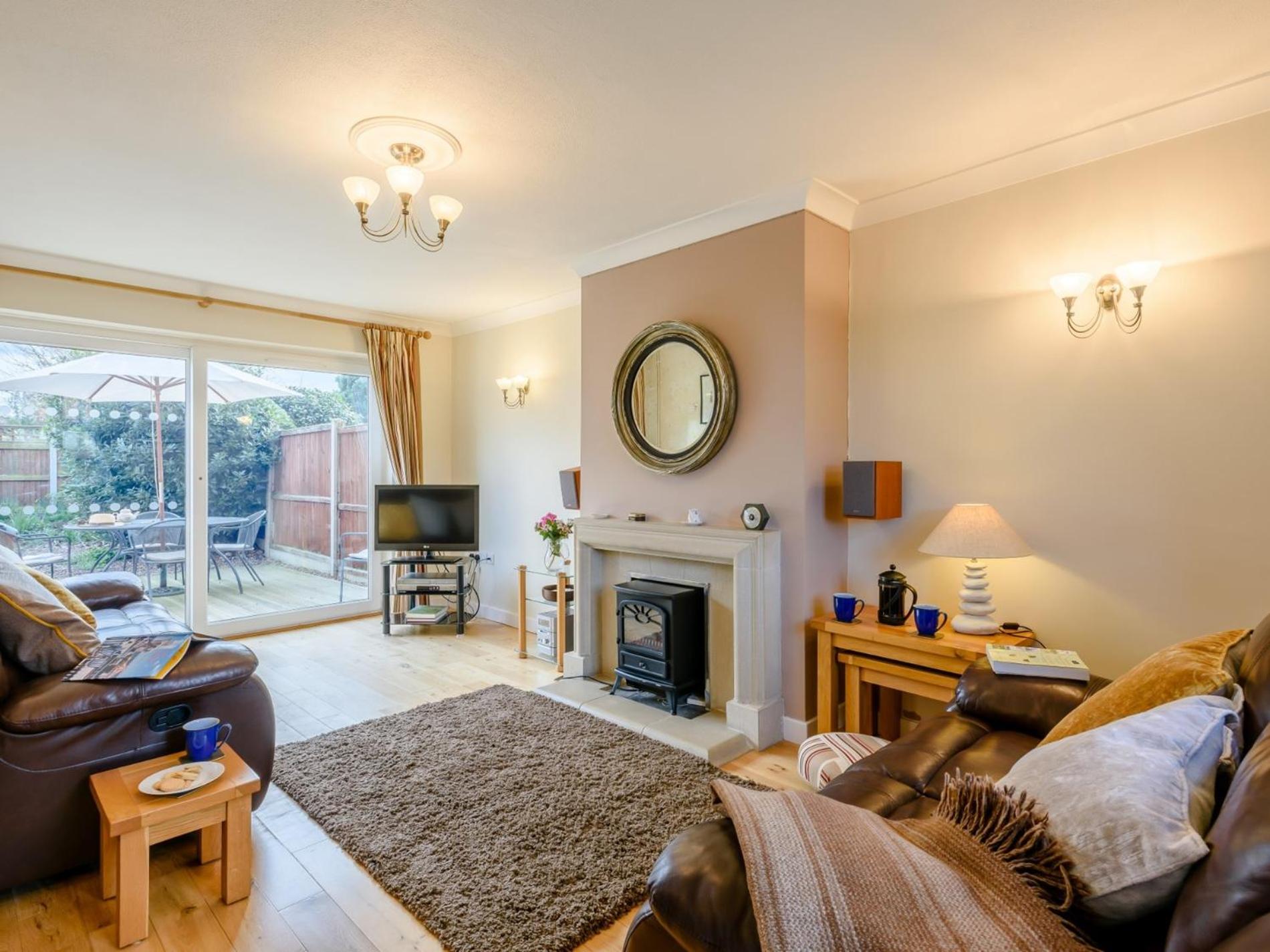 3 Bed in Weybourne oc-kt069