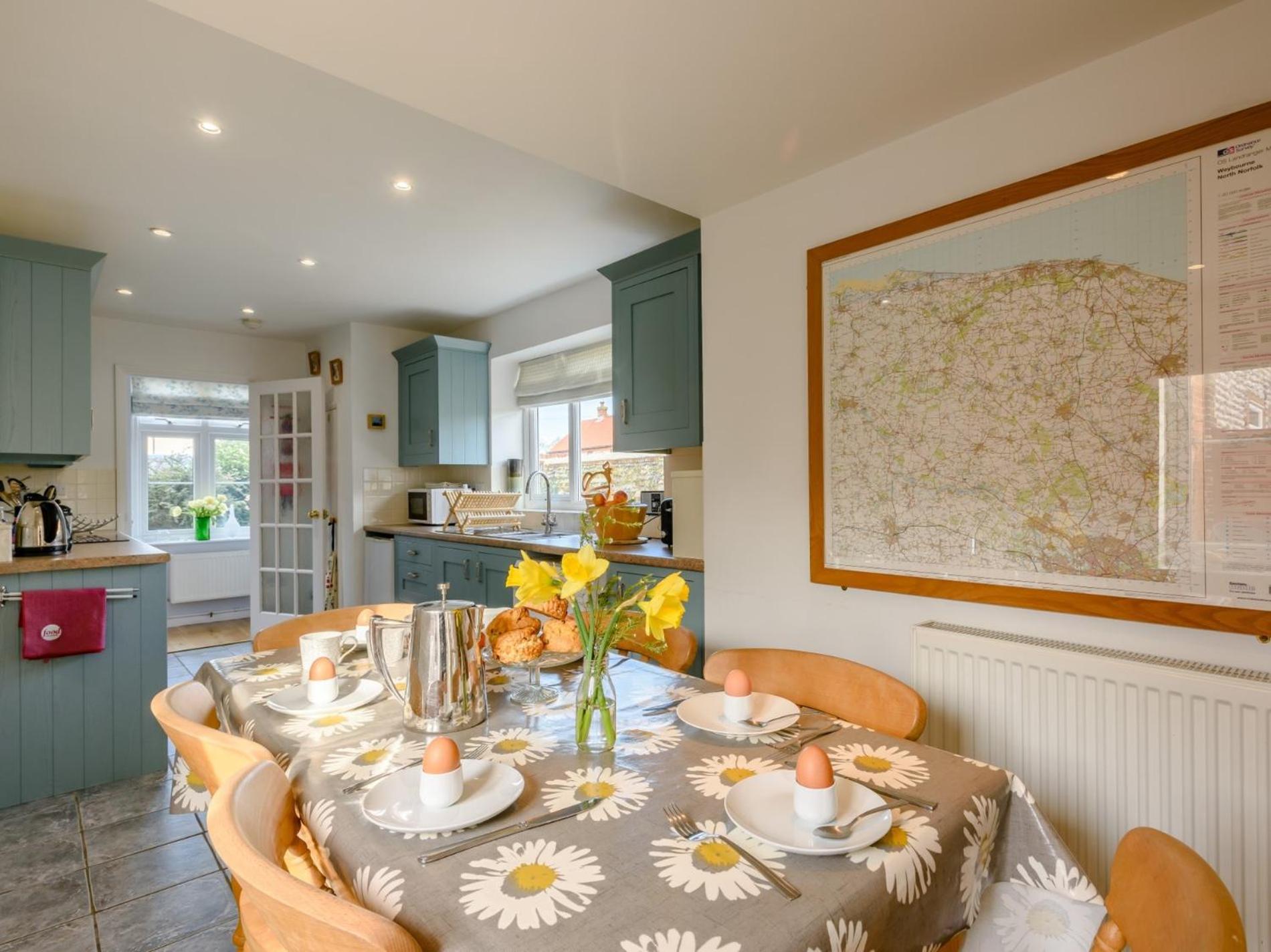 3 Bed in Weybourne oc-kt069