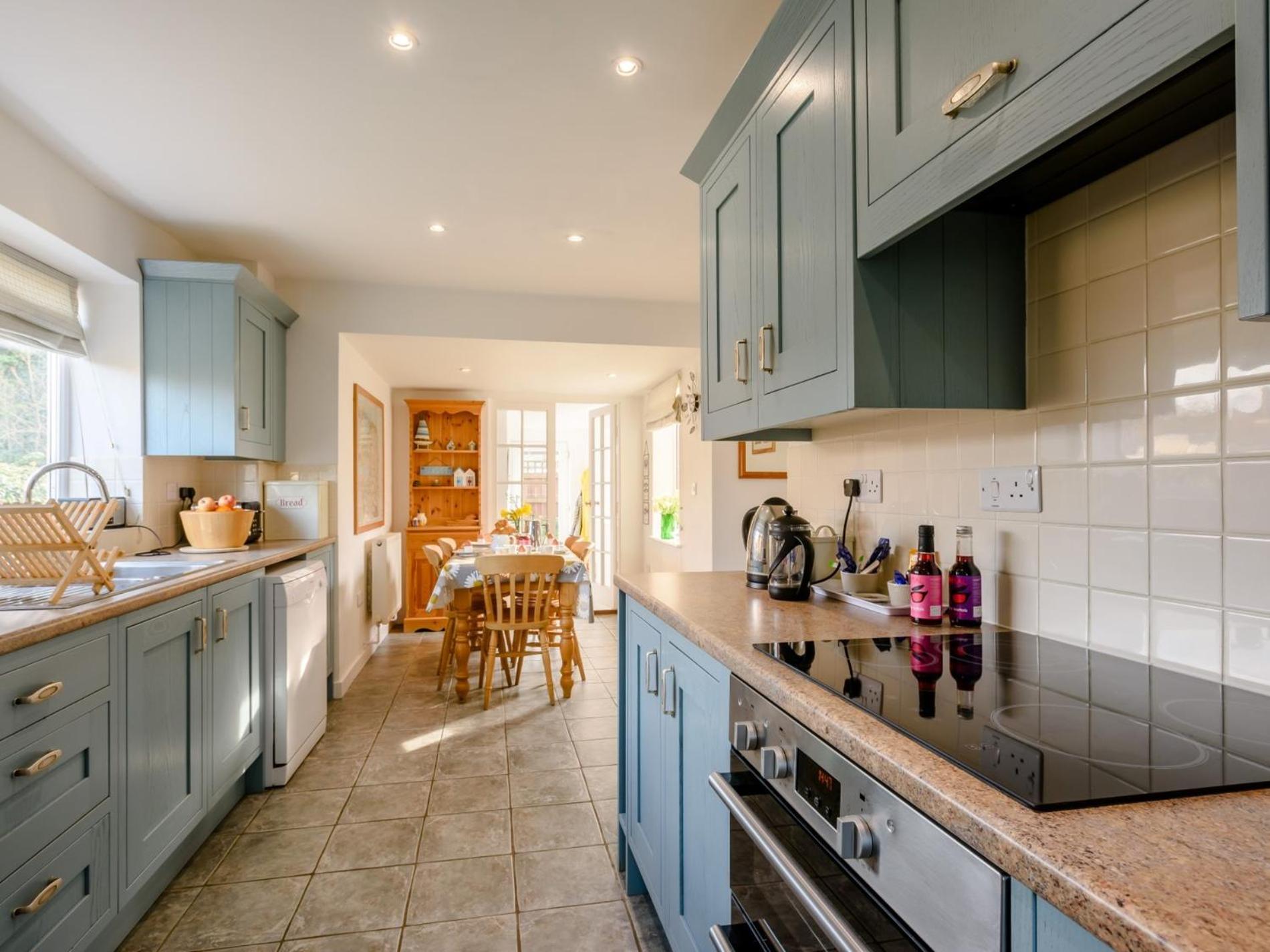 3 Bed in Weybourne oc-kt069