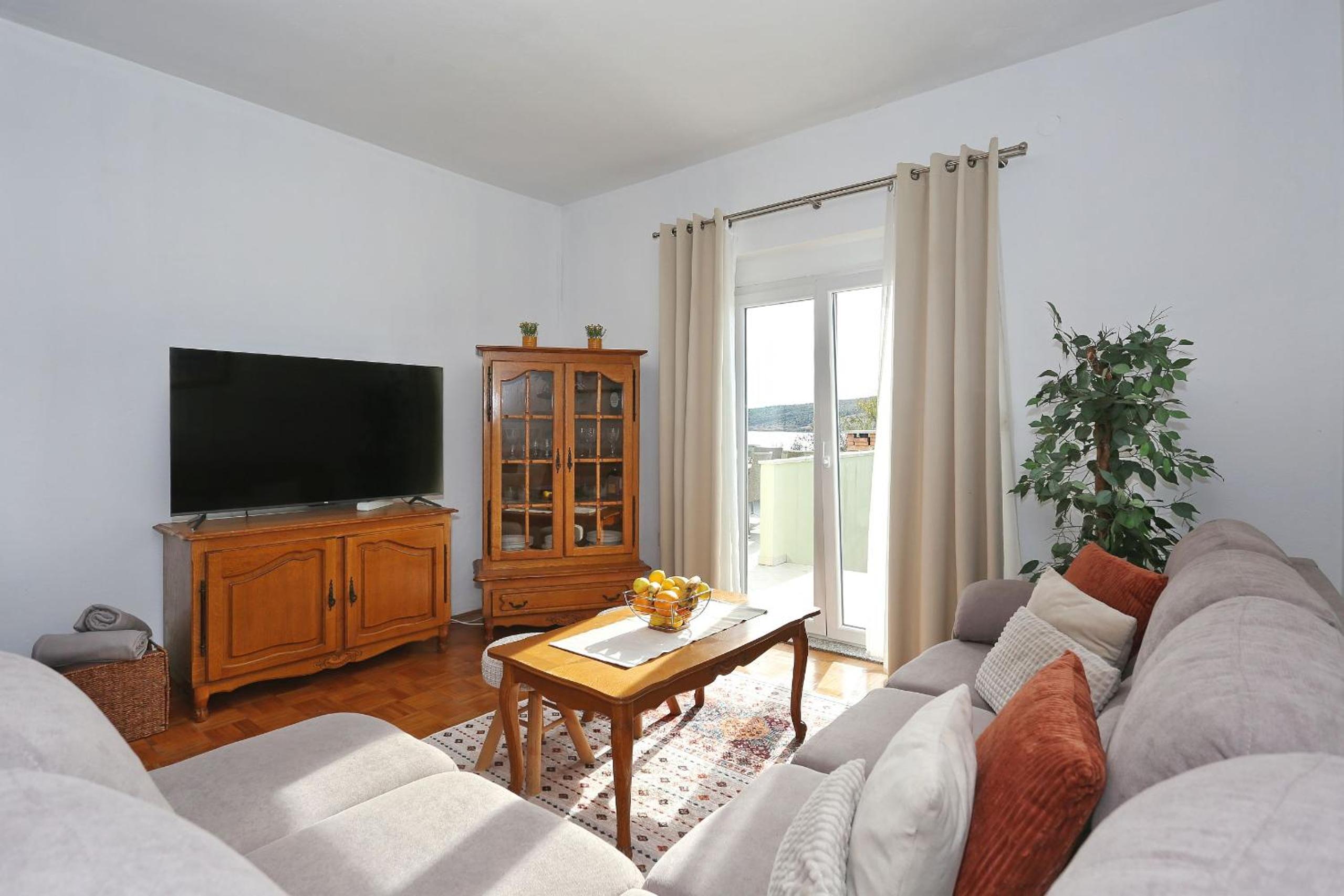 Seaview apartment Aida
