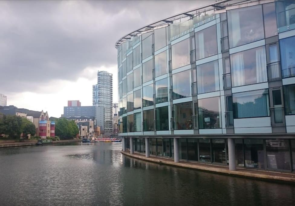 Bright & Spacious 1BR Duplex, Islington, Angel