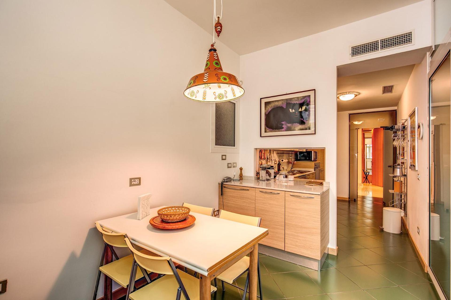 Terrazza Piccolomini: elegant apartment stunning view over Rome/St Peter's Dome