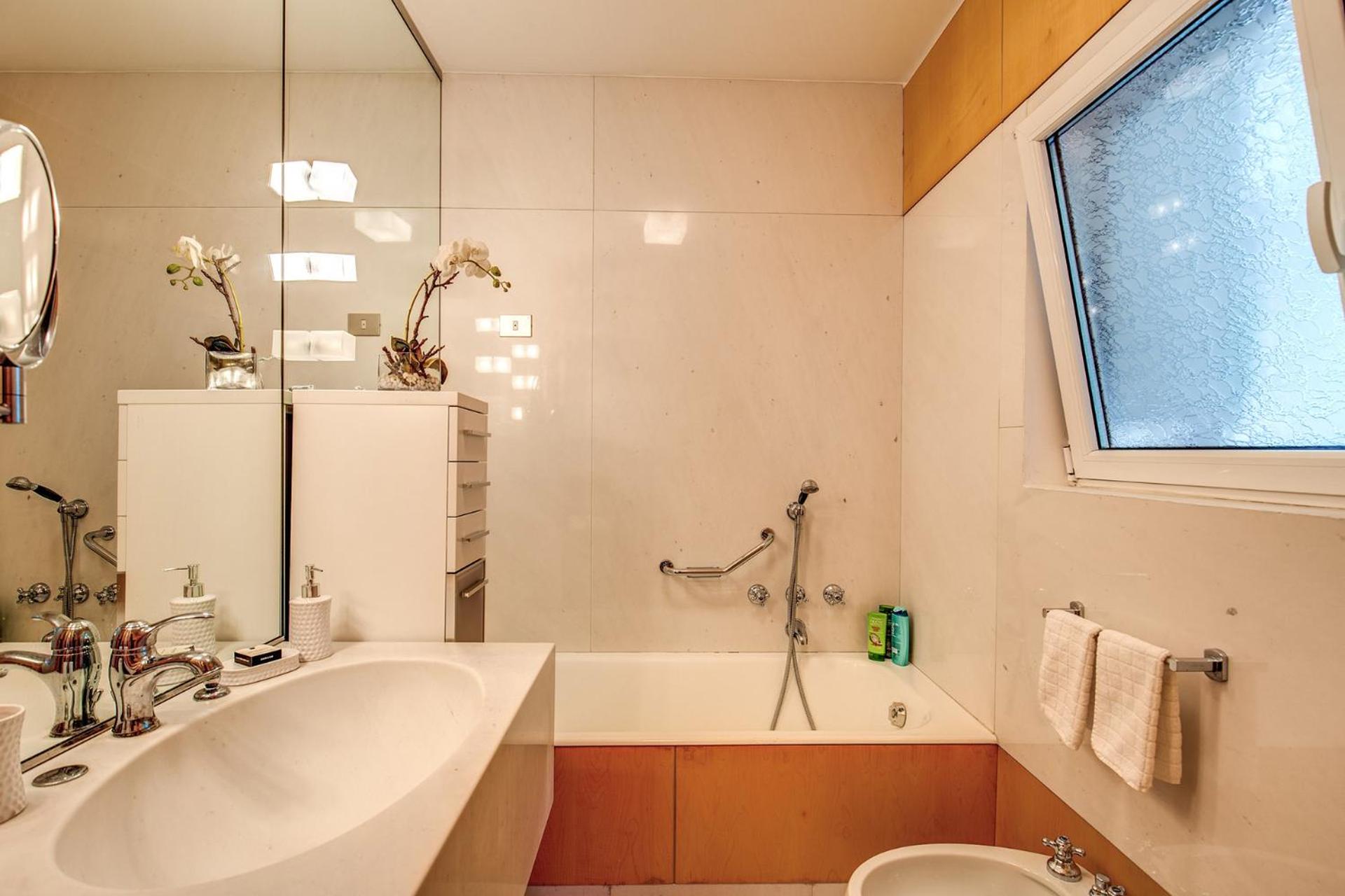 Terrazza Piccolomini: elegant apartment stunning view over Rome/St Peter's Dome