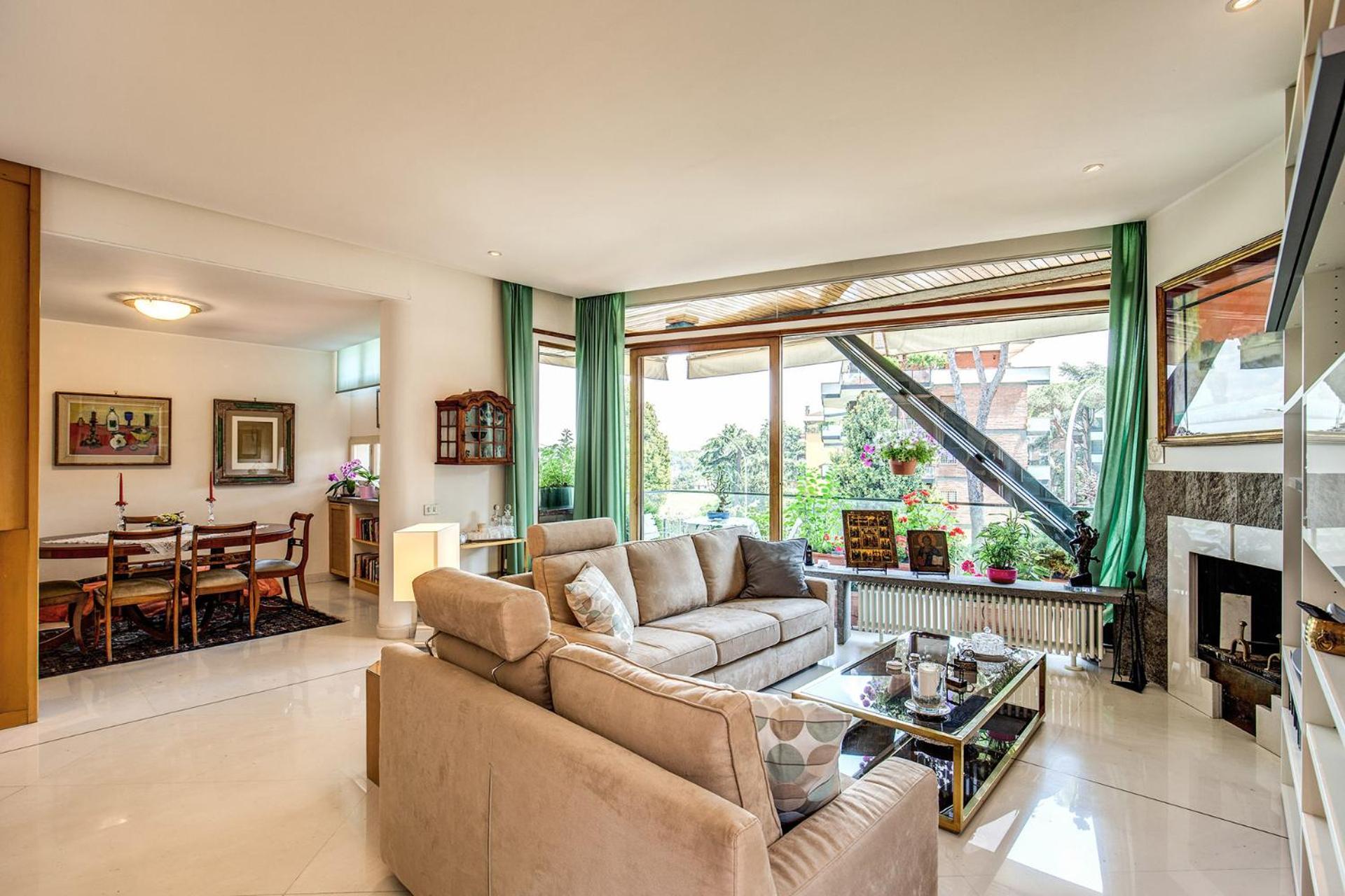 Terrazza Piccolomini: elegant apartment stunning view over Rome/St Peter's Dome