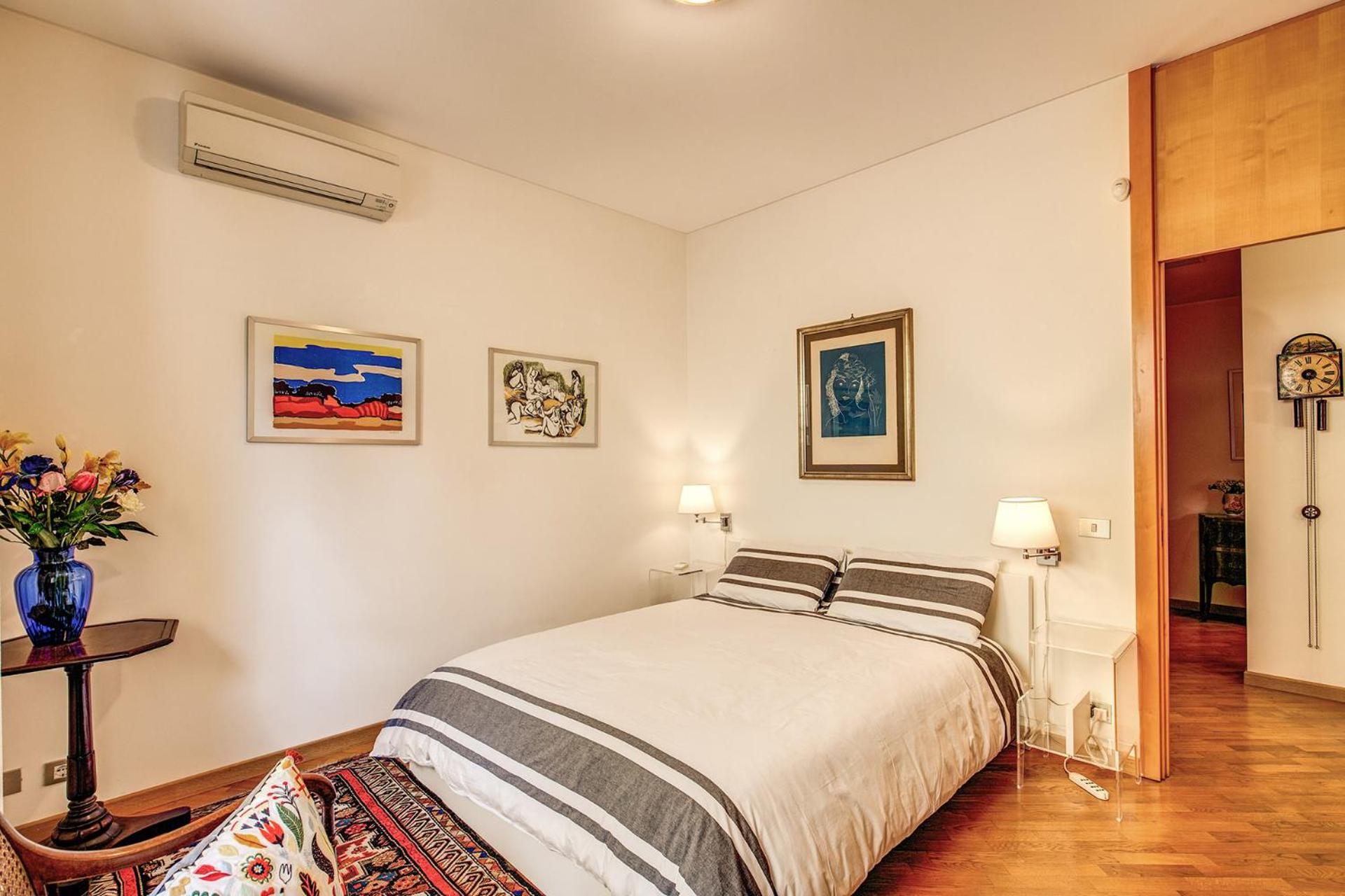 Terrazza Piccolomini: elegant apartment stunning view over Rome/St Peter's Dome