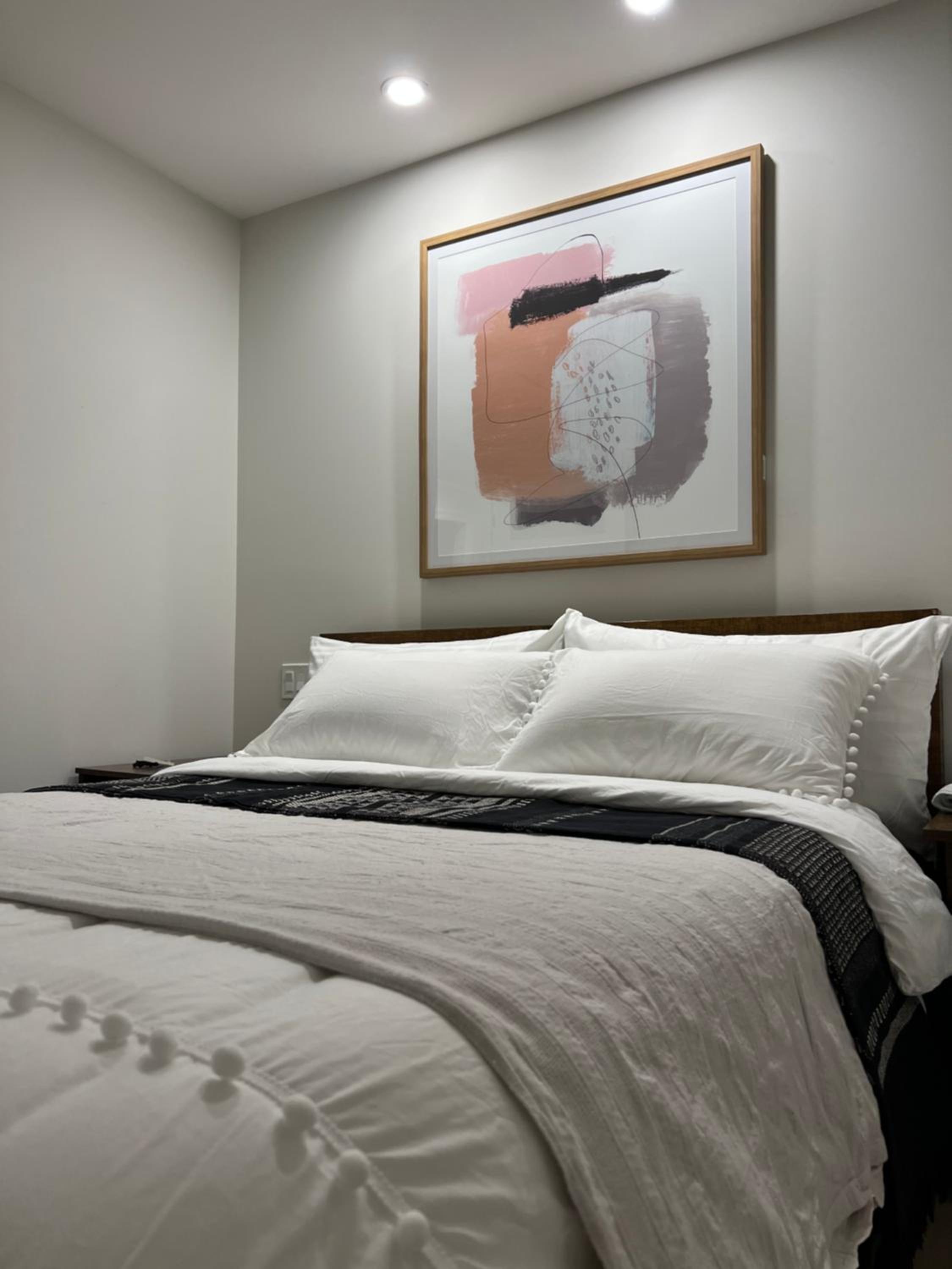 A Gentle Hideaway in the Urban Forest WEST END downtown Vancouver