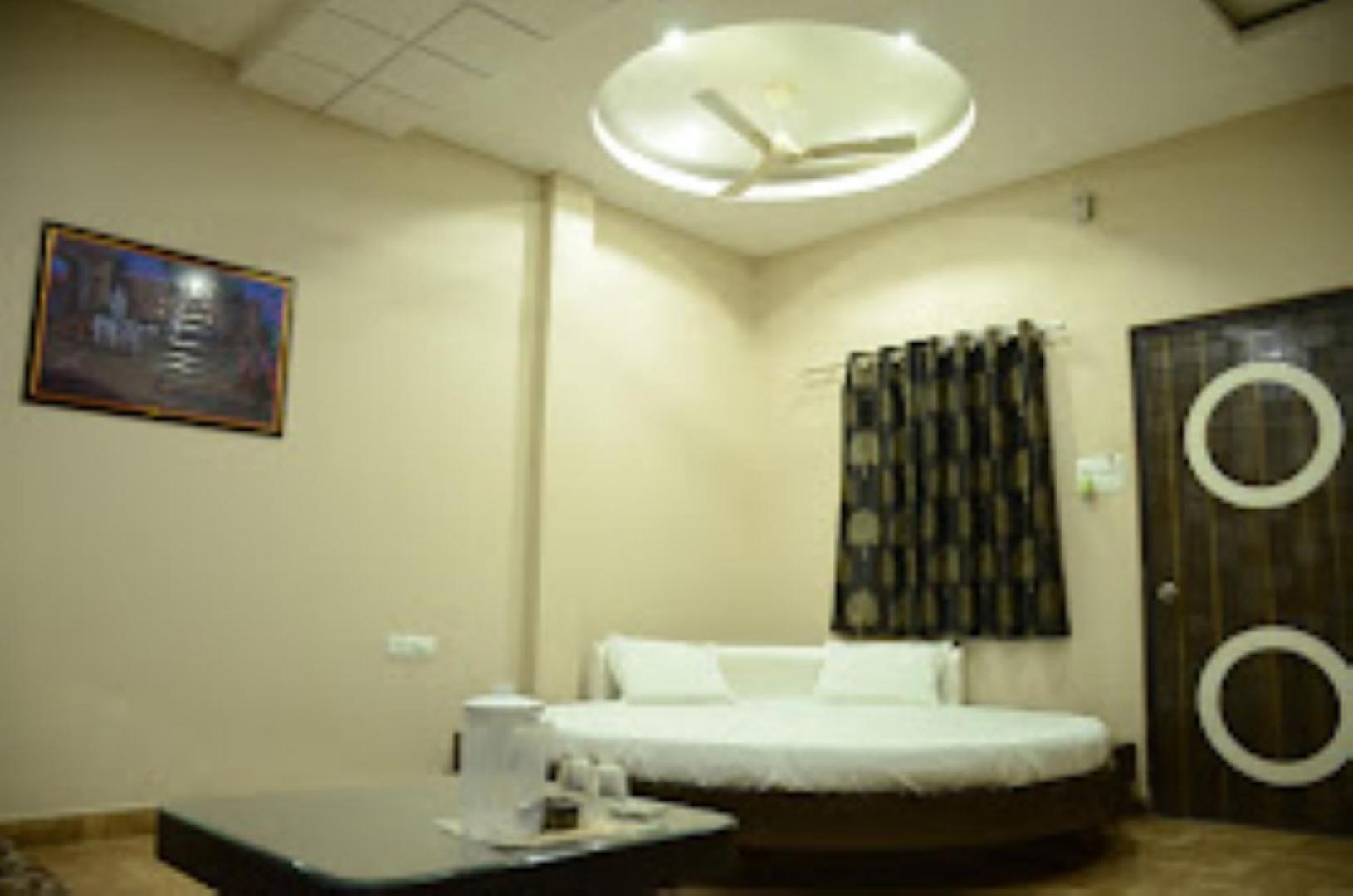 HOTEL SHANTIDOOT , Gadarwara view 4
