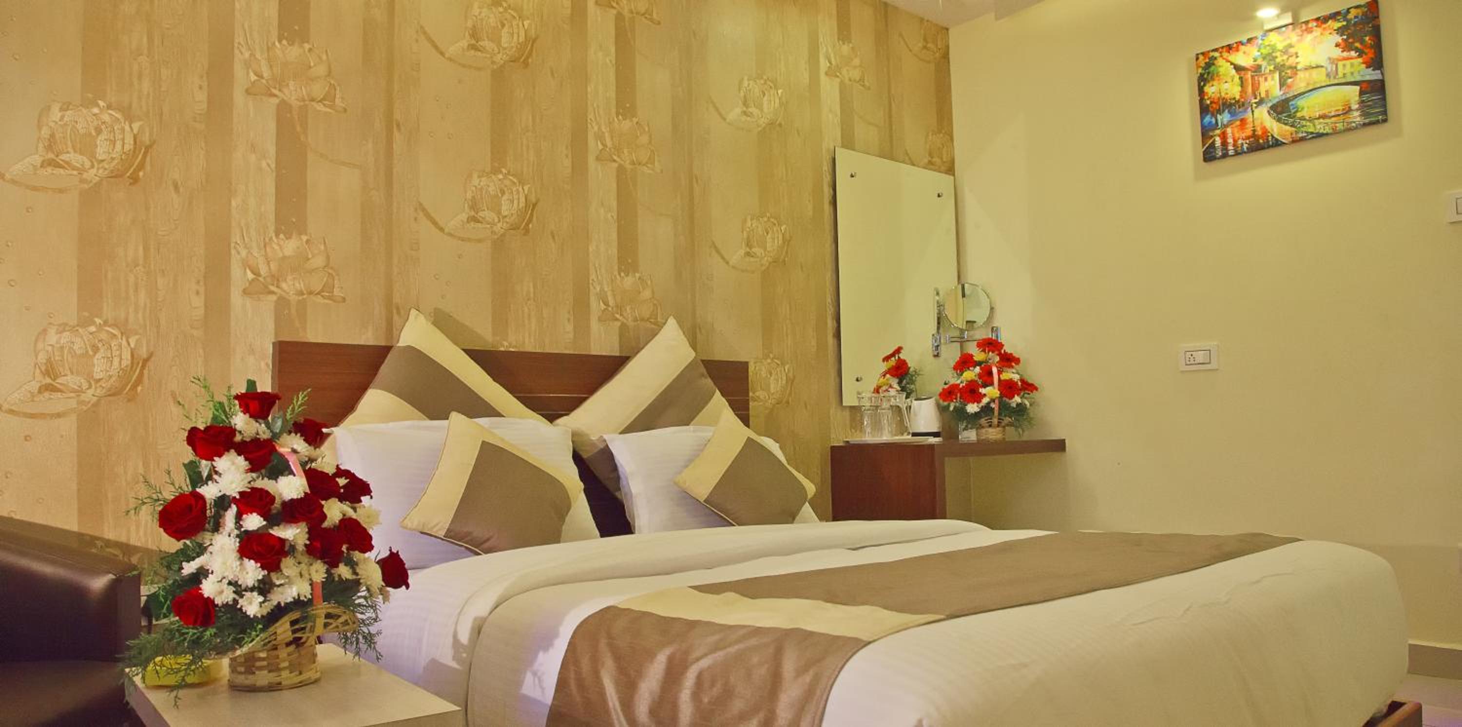 Aishwarya Suites