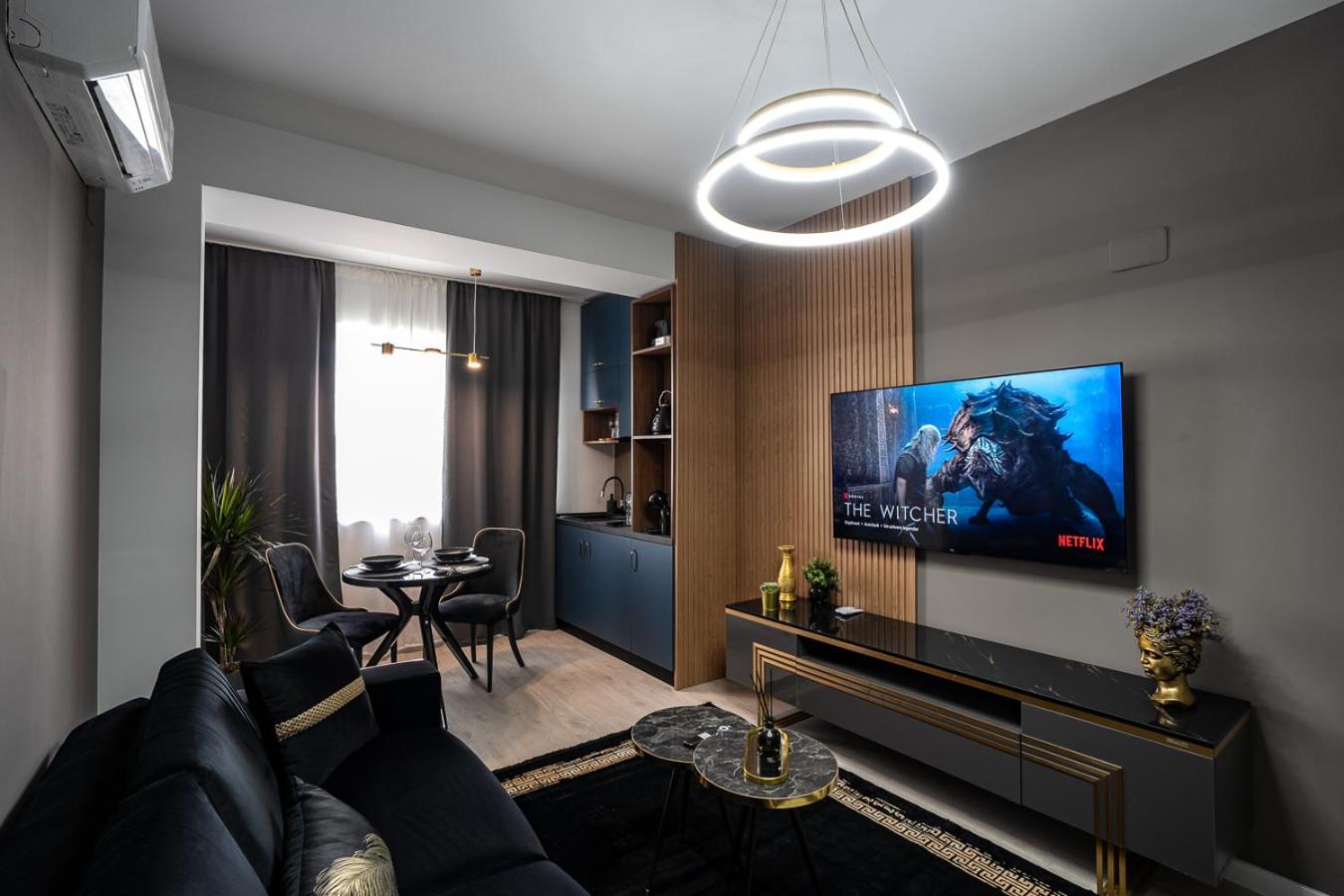 The Black Pearl by Blvd 62B2 - Free Parking view 5