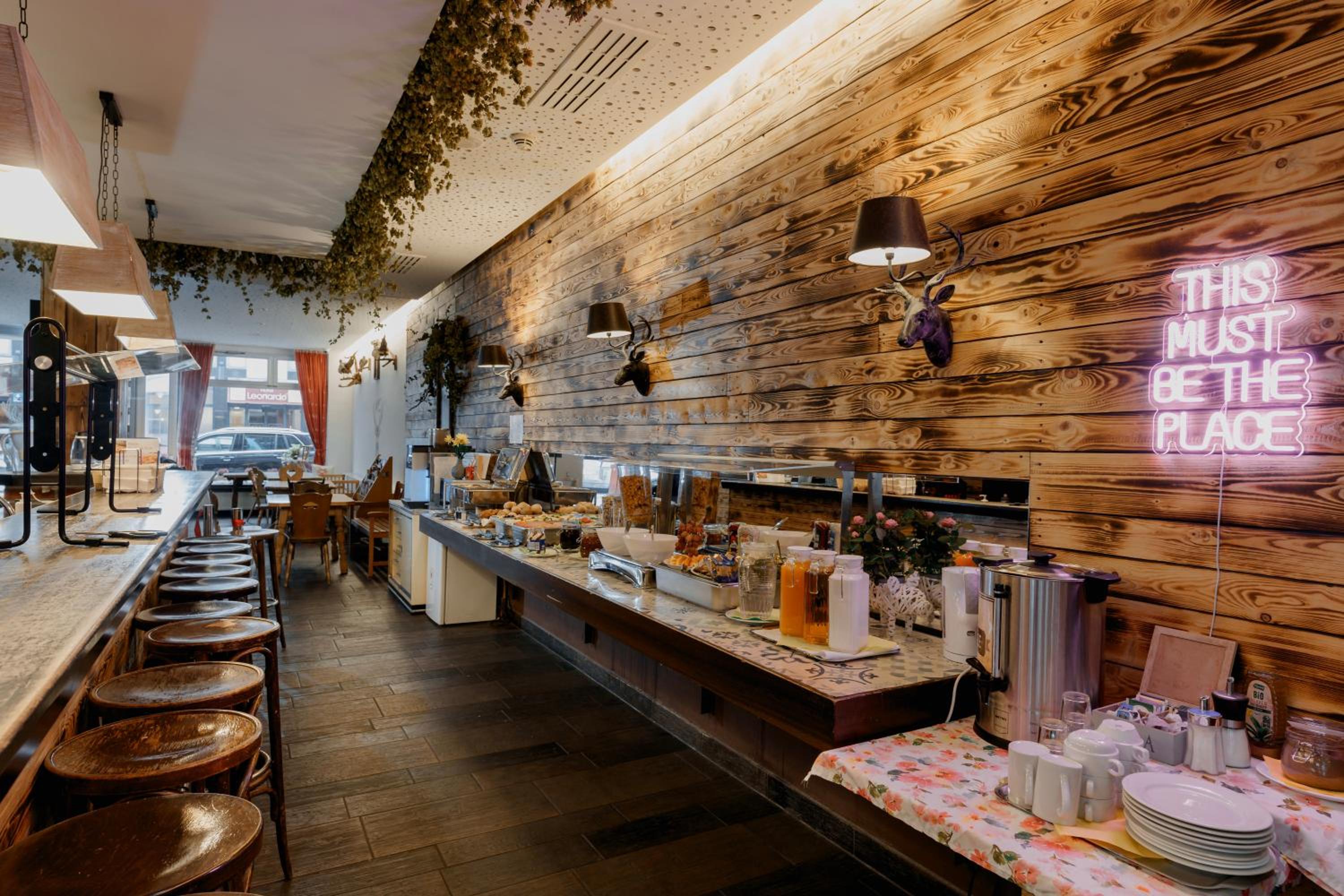 Munich Vacations - Jaeger s Munich (Hotel/Hostel) - Property Image 27
