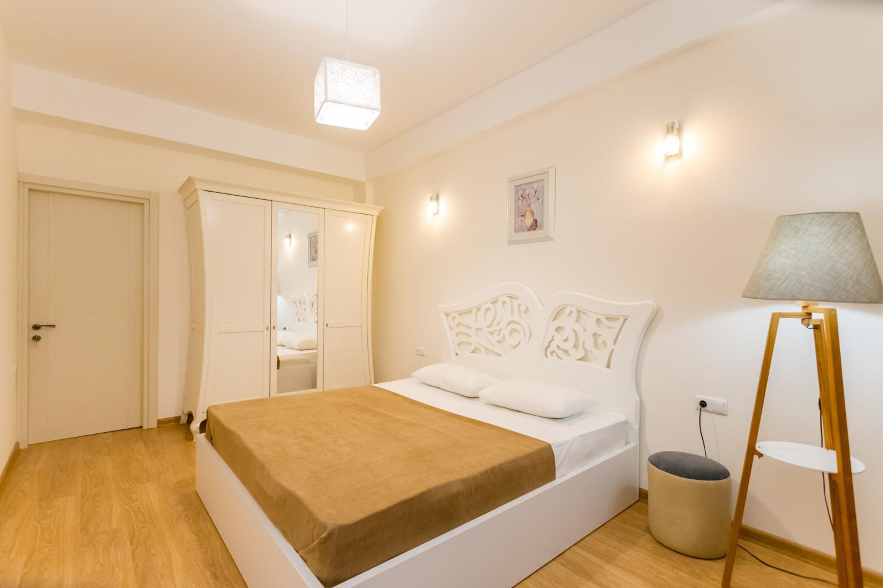 Central Comfort Place l view 4