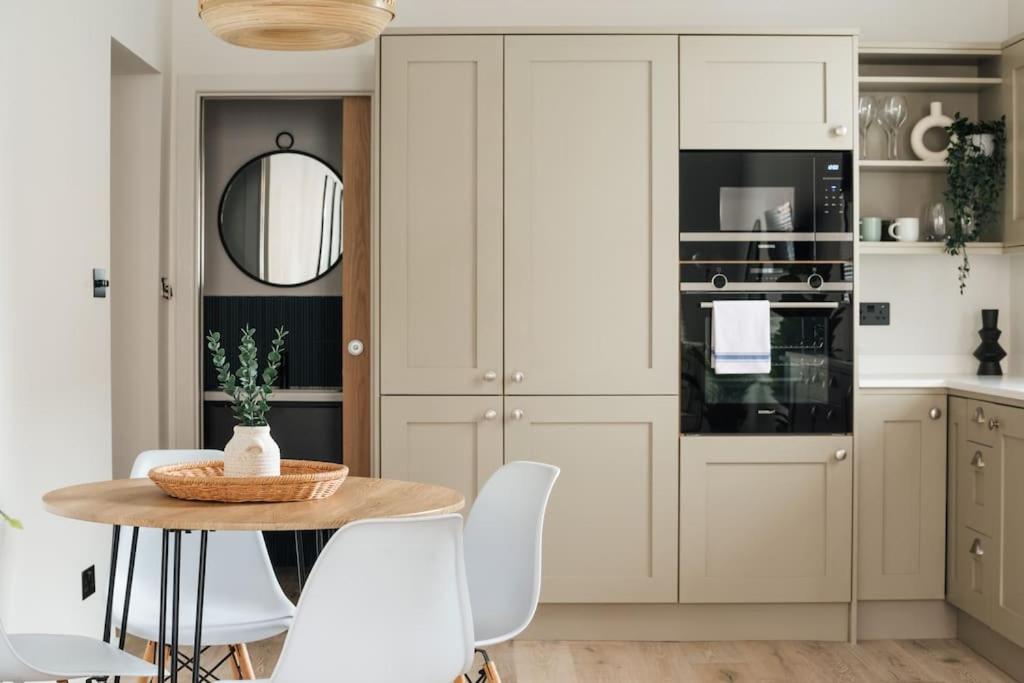 Light & Luxury London Apartment in Honor Oak