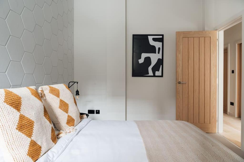 Light & Luxury London Apartment in Honor Oak